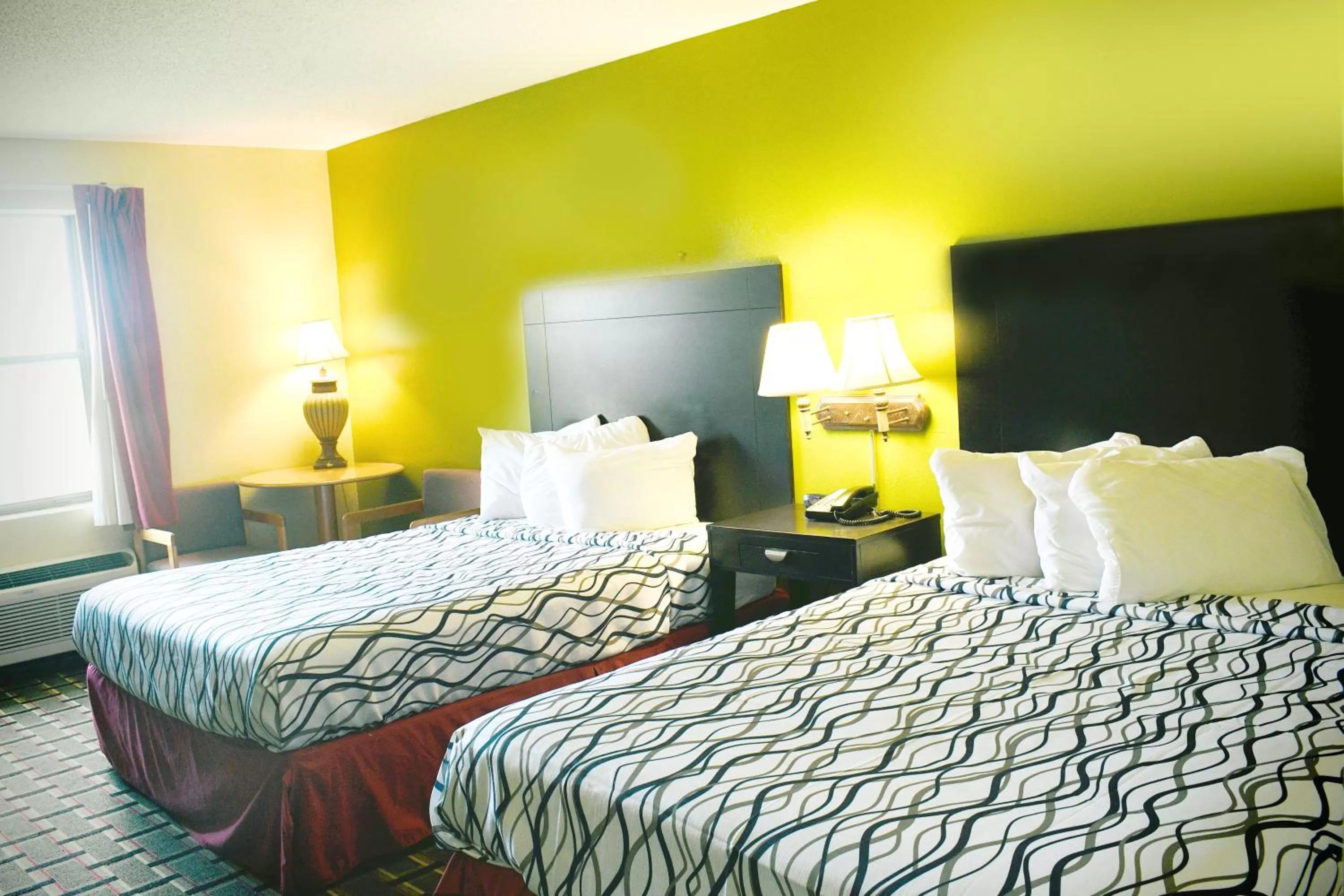 Deluxe Queen Room with Two Queen Beds in Sky Palace Inn & Suites Park City Wichita North