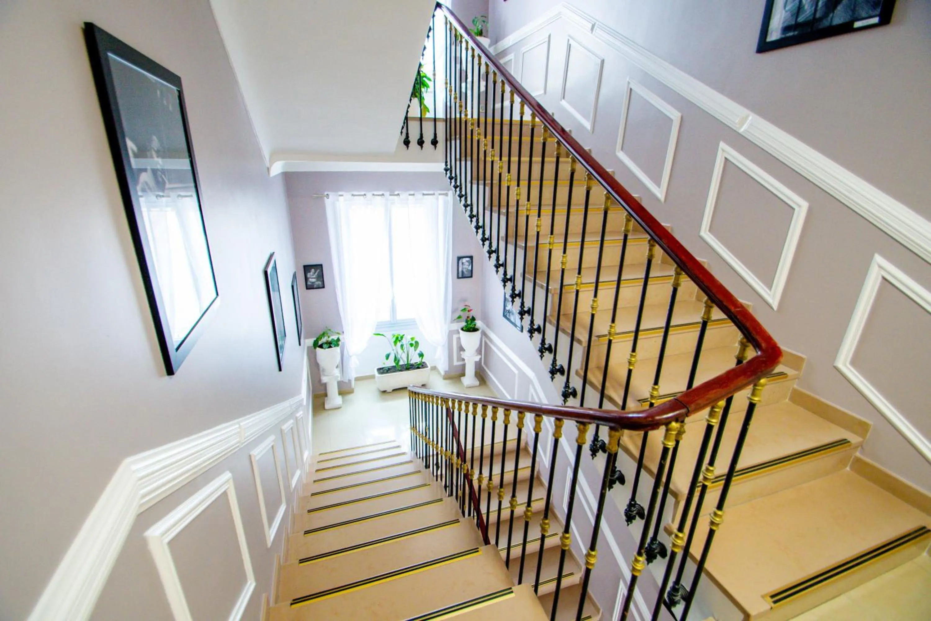 Decorative detail in Hôtel Parisien