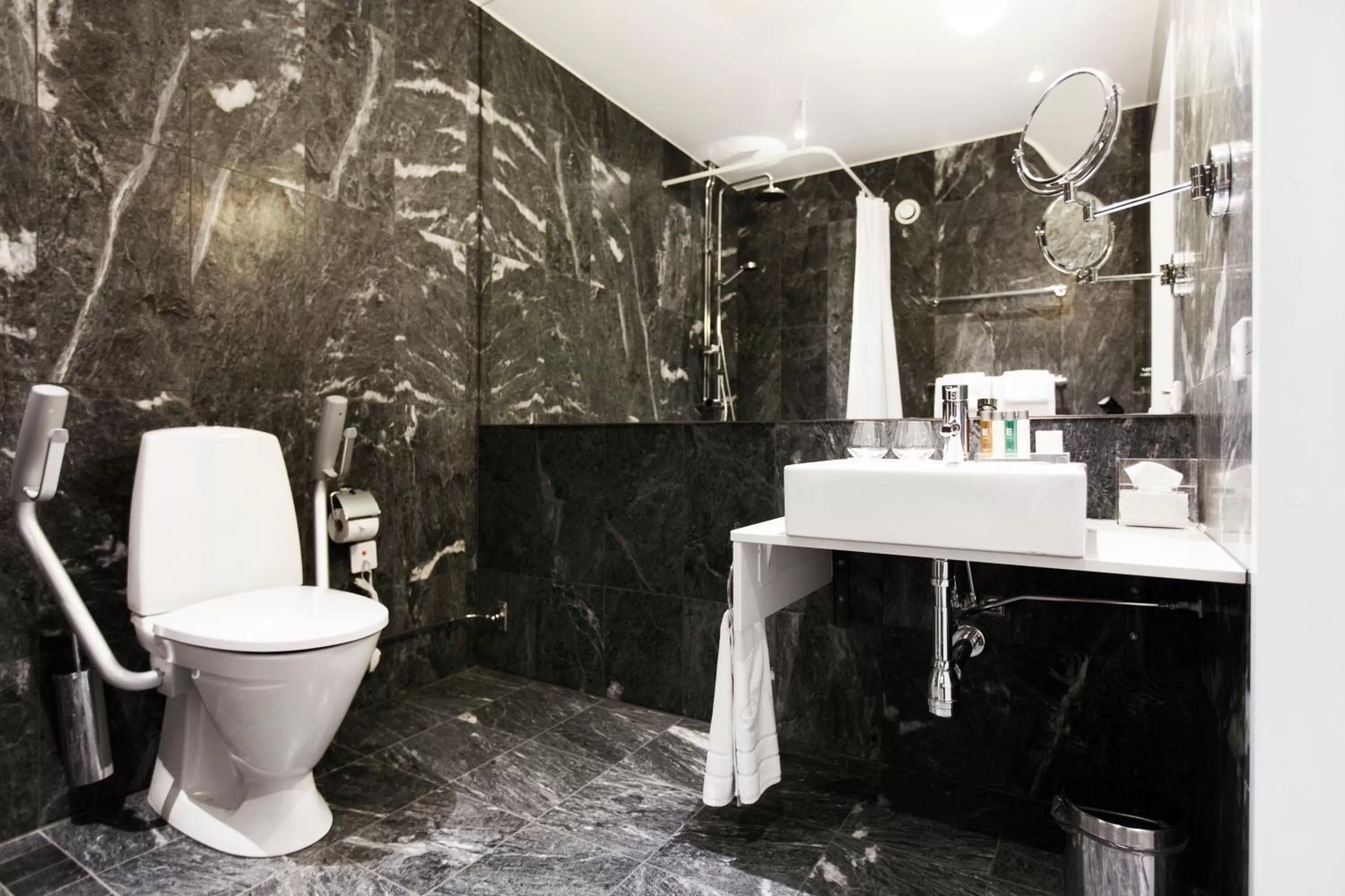 Bathroom in Elite Plaza Örnsköldsvik