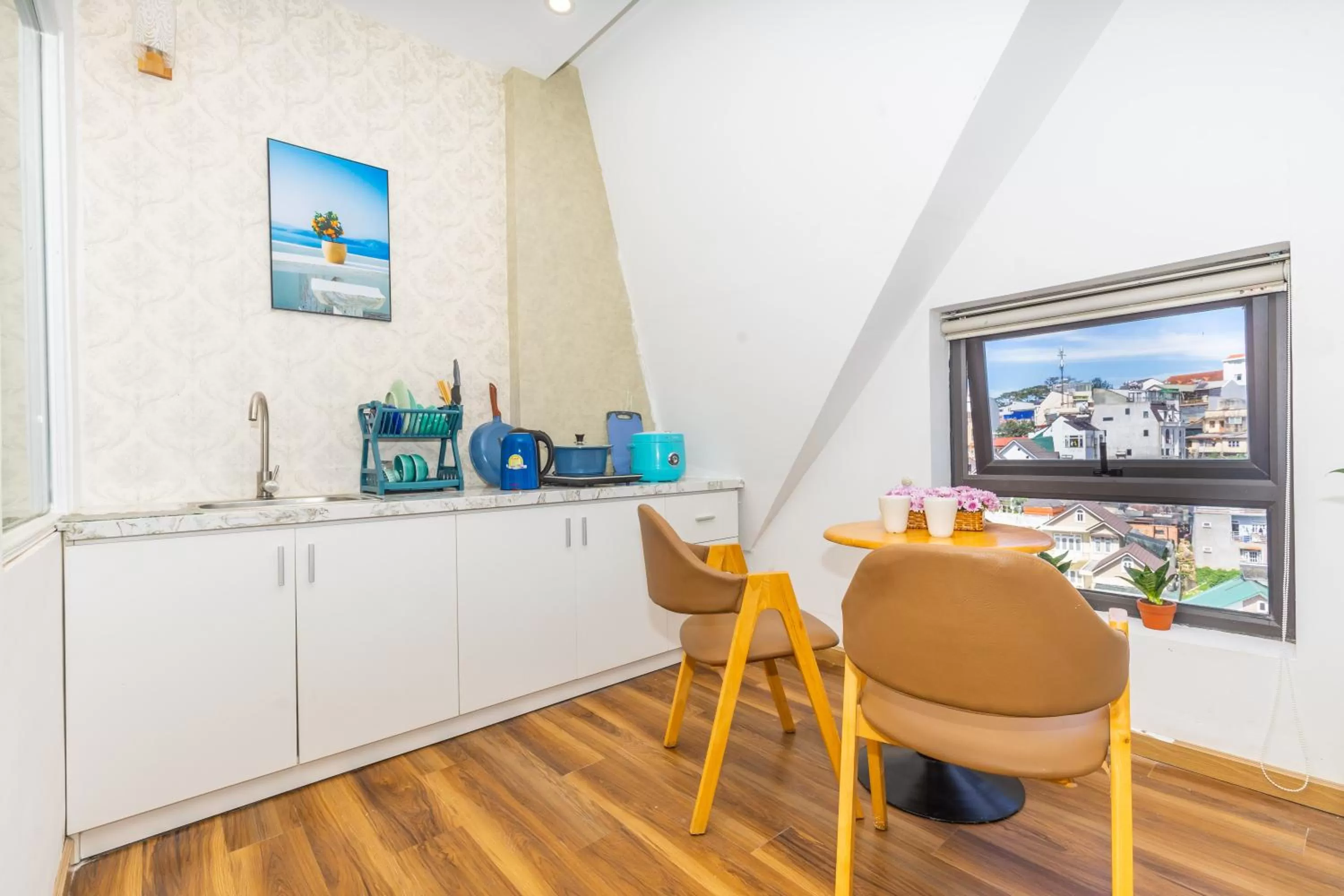 Seating area in Ngàn Phố Studio & Love Hotel