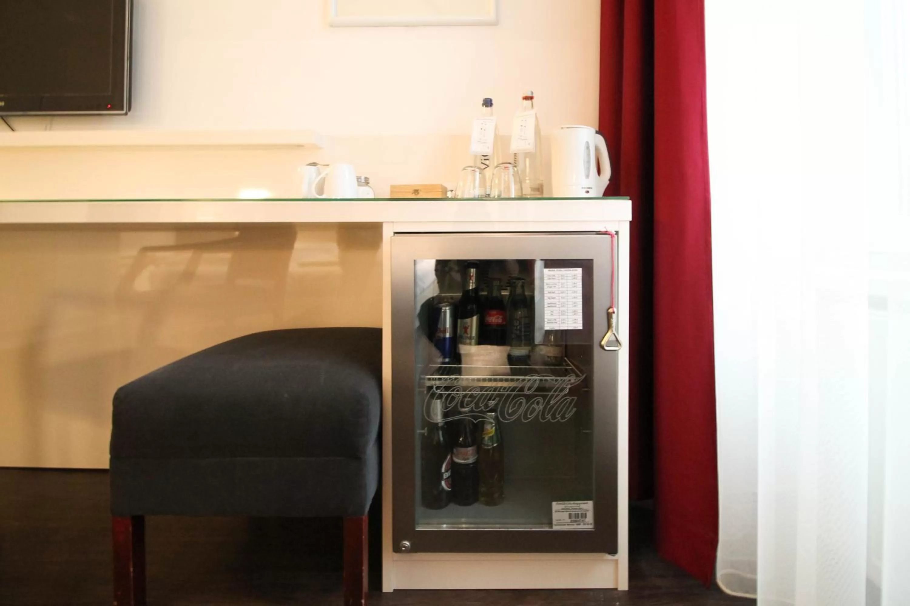 Coffee/tea facilities in Hotel Prens Berlin