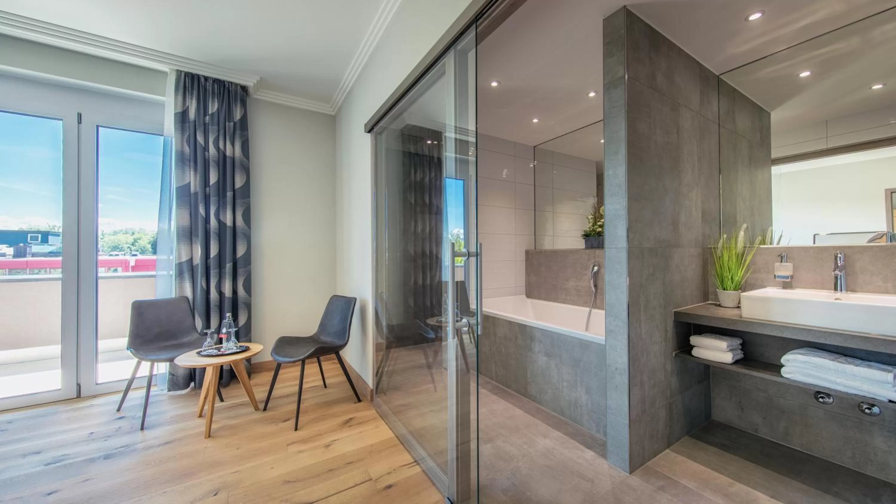 Suite with Terrace - single occupancy in Heuboden Hotel Heu.Loft Freiburg