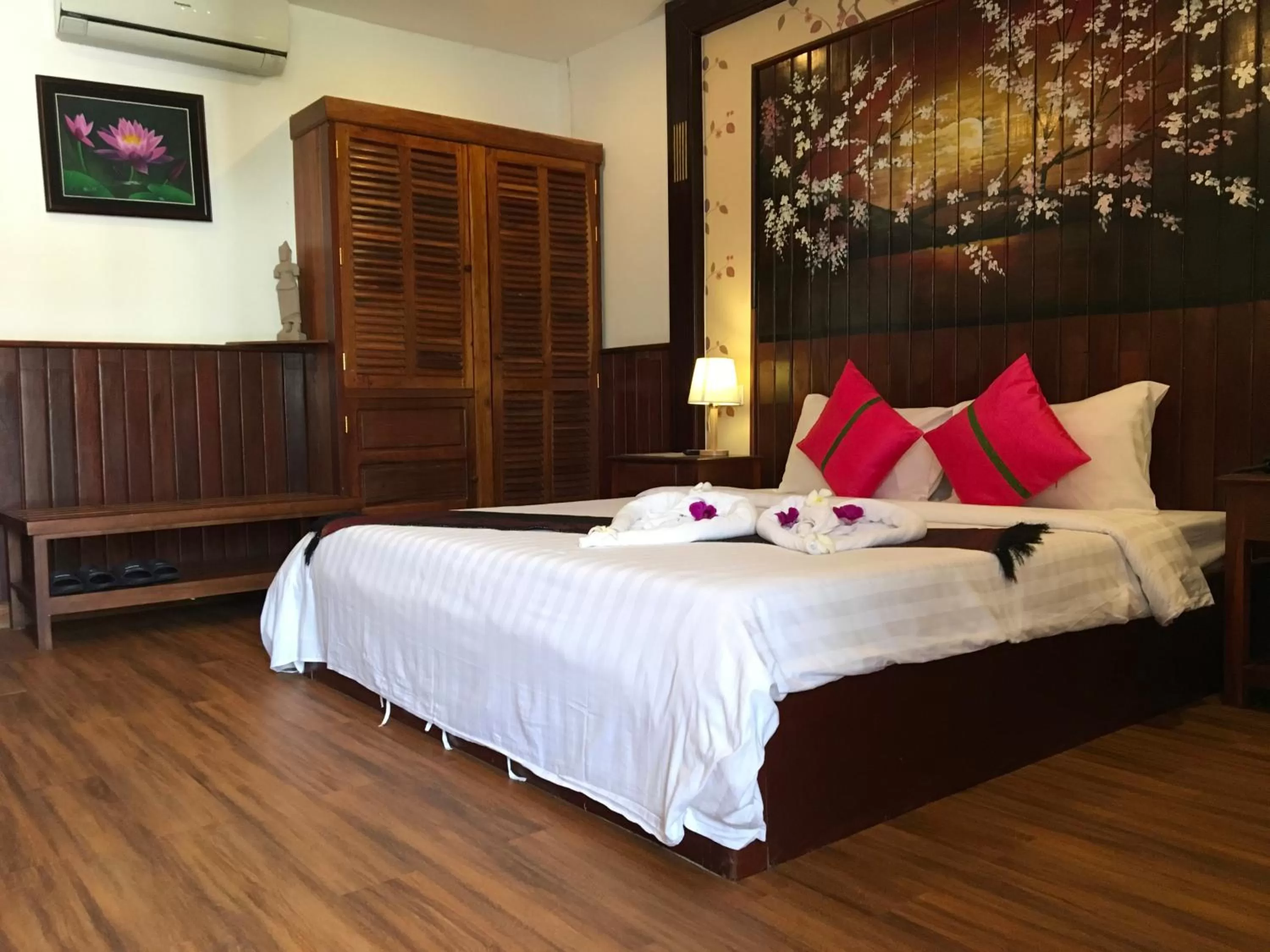 Bed in BayStone Resort