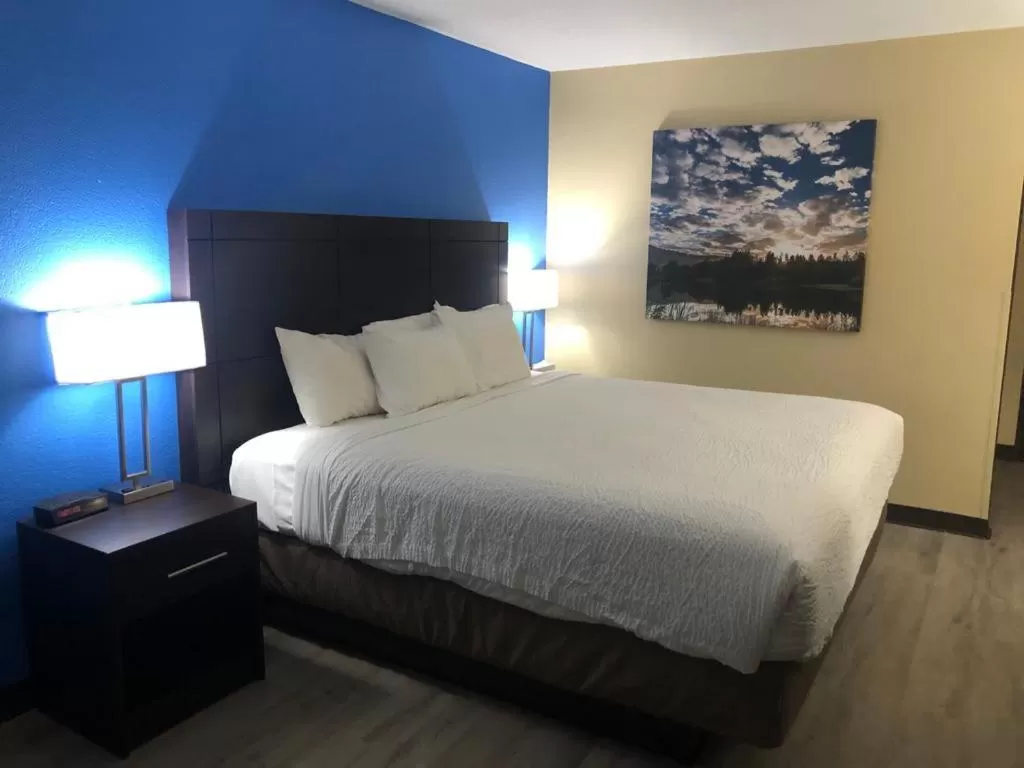 Bed in wallaceburg inn