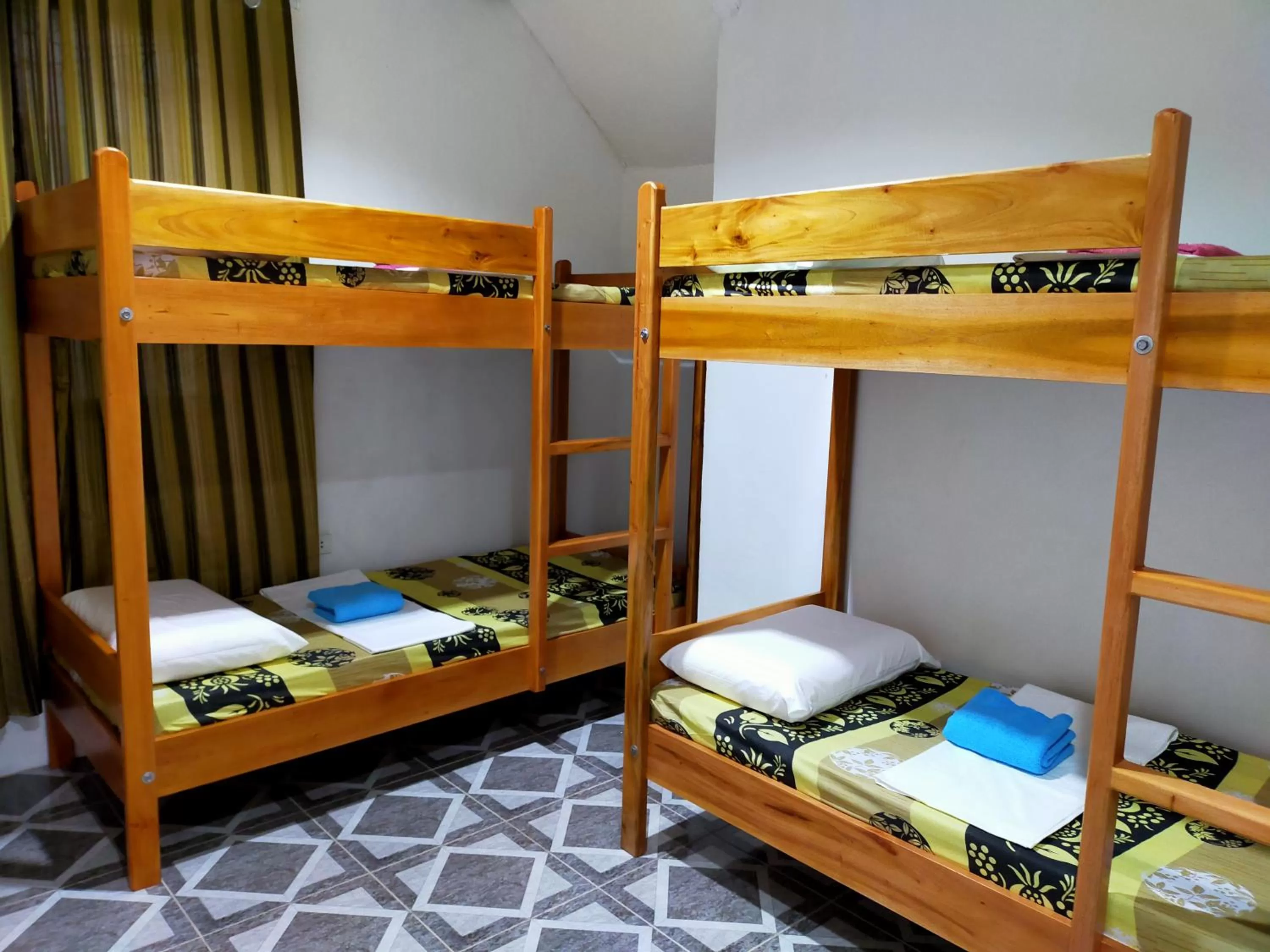 bunk bed in Pacifico Seaside Lodge