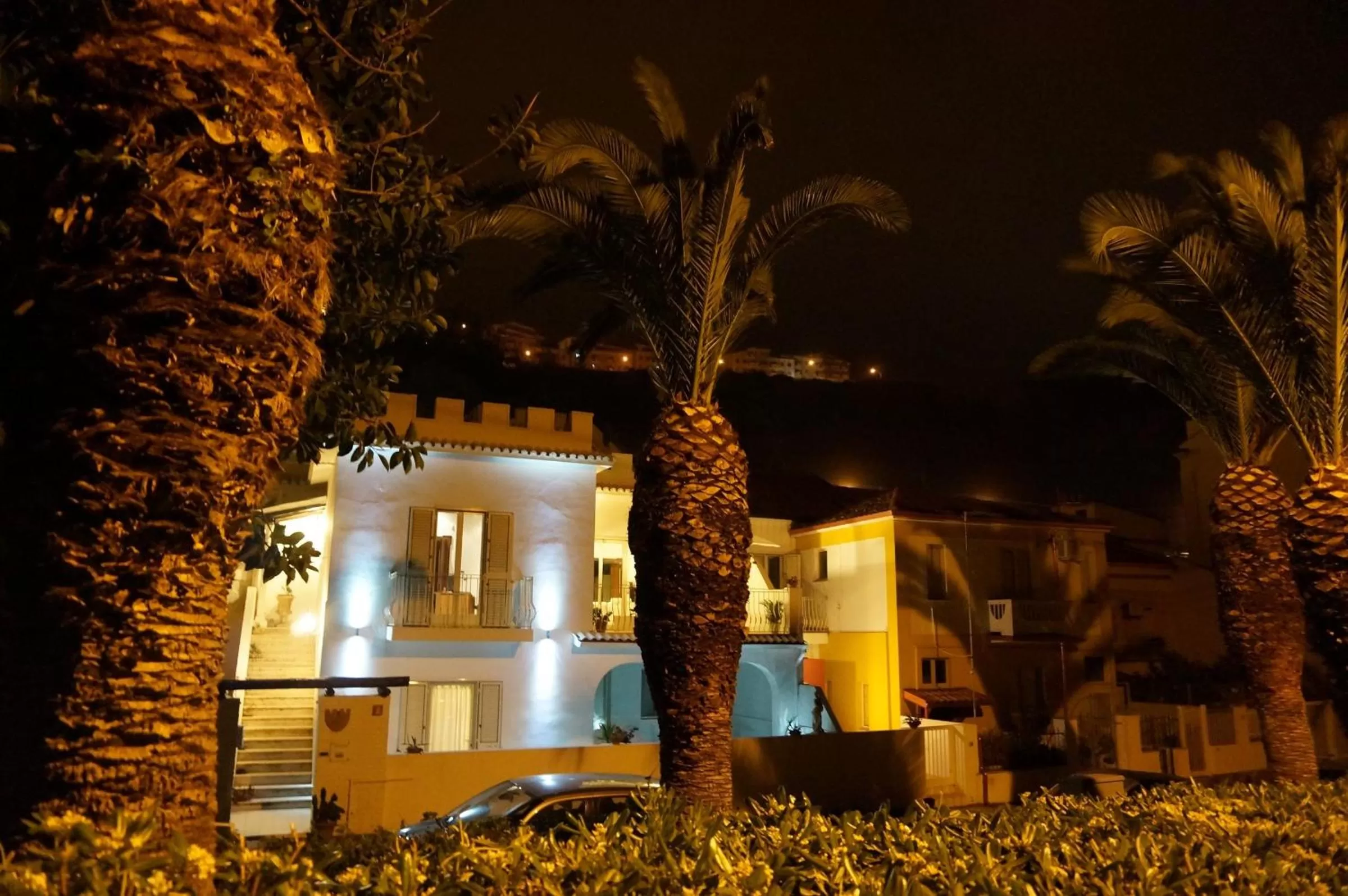 Facade/entrance in Villino Erminia - Seaside Art b&b