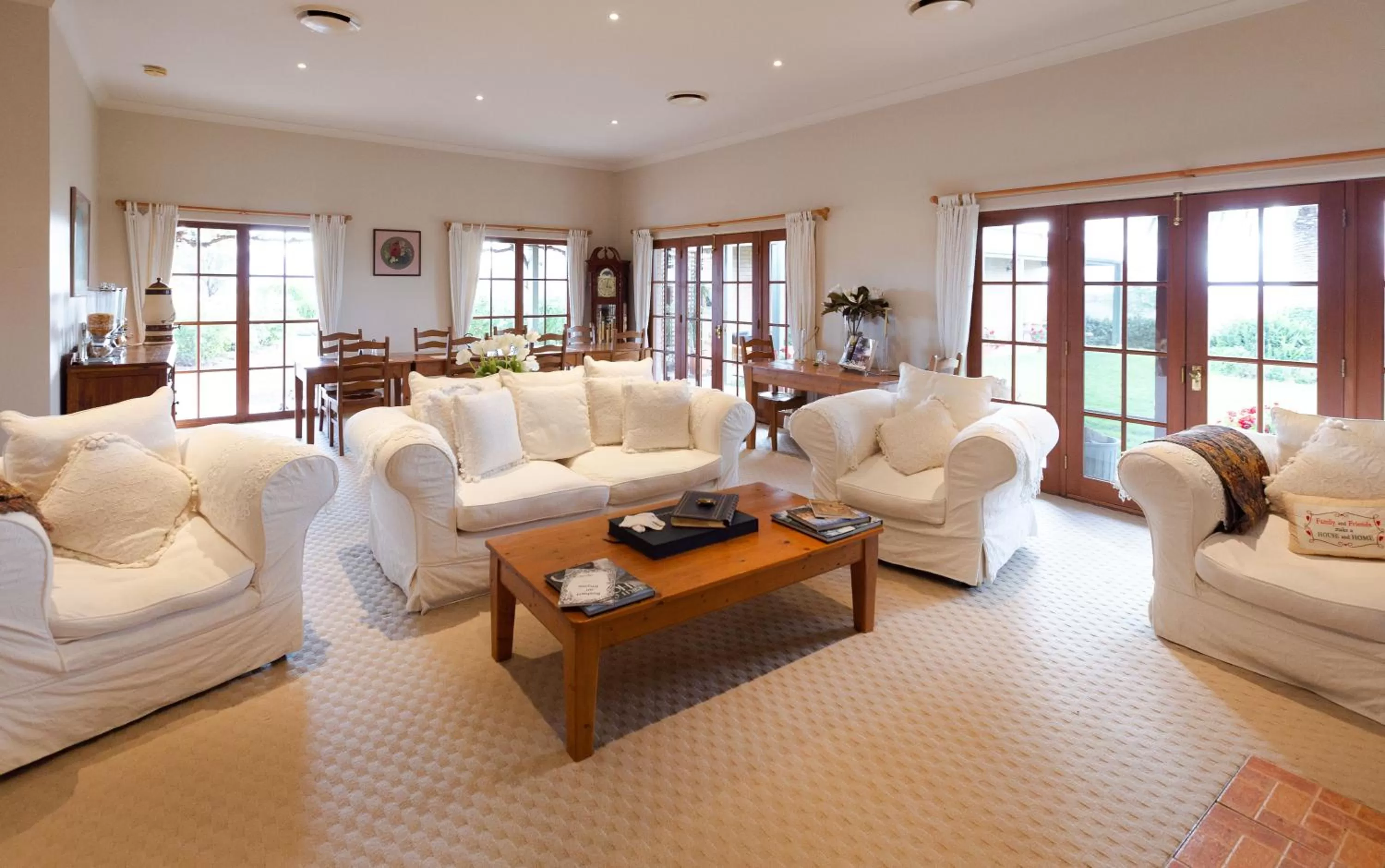 Communal lounge/ TV room in Strathearn Park Lodge