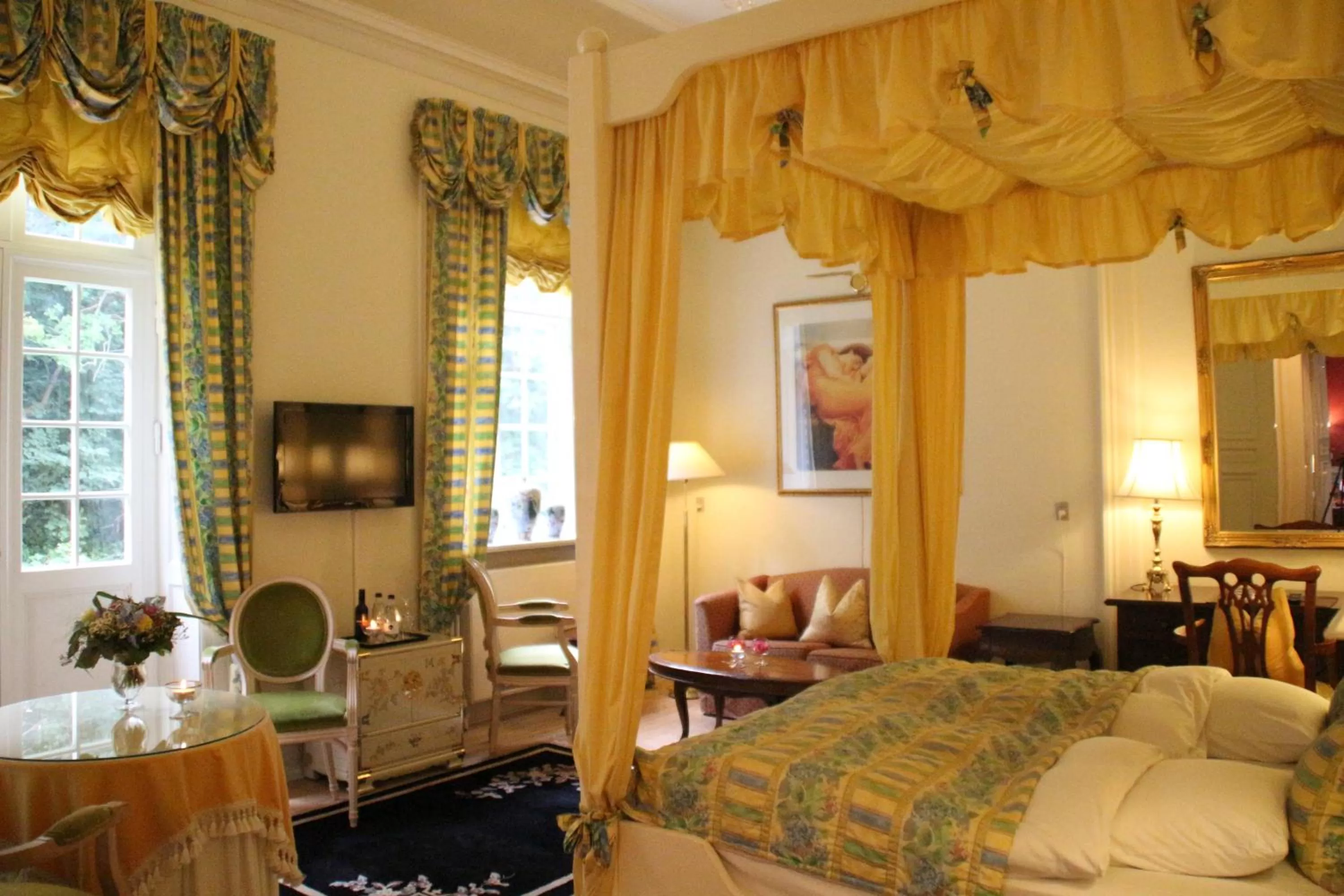 Photo of the whole room, Bed in Sophiendal Manor