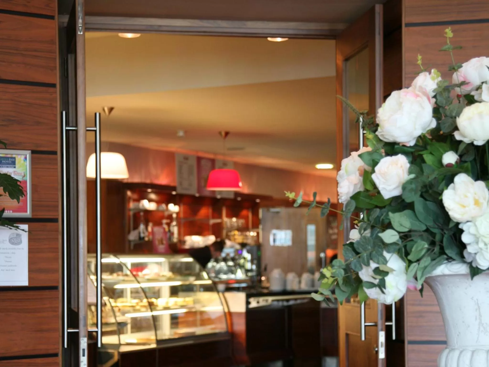 Restaurant/places to eat in Green Isle Hotel, Dublin