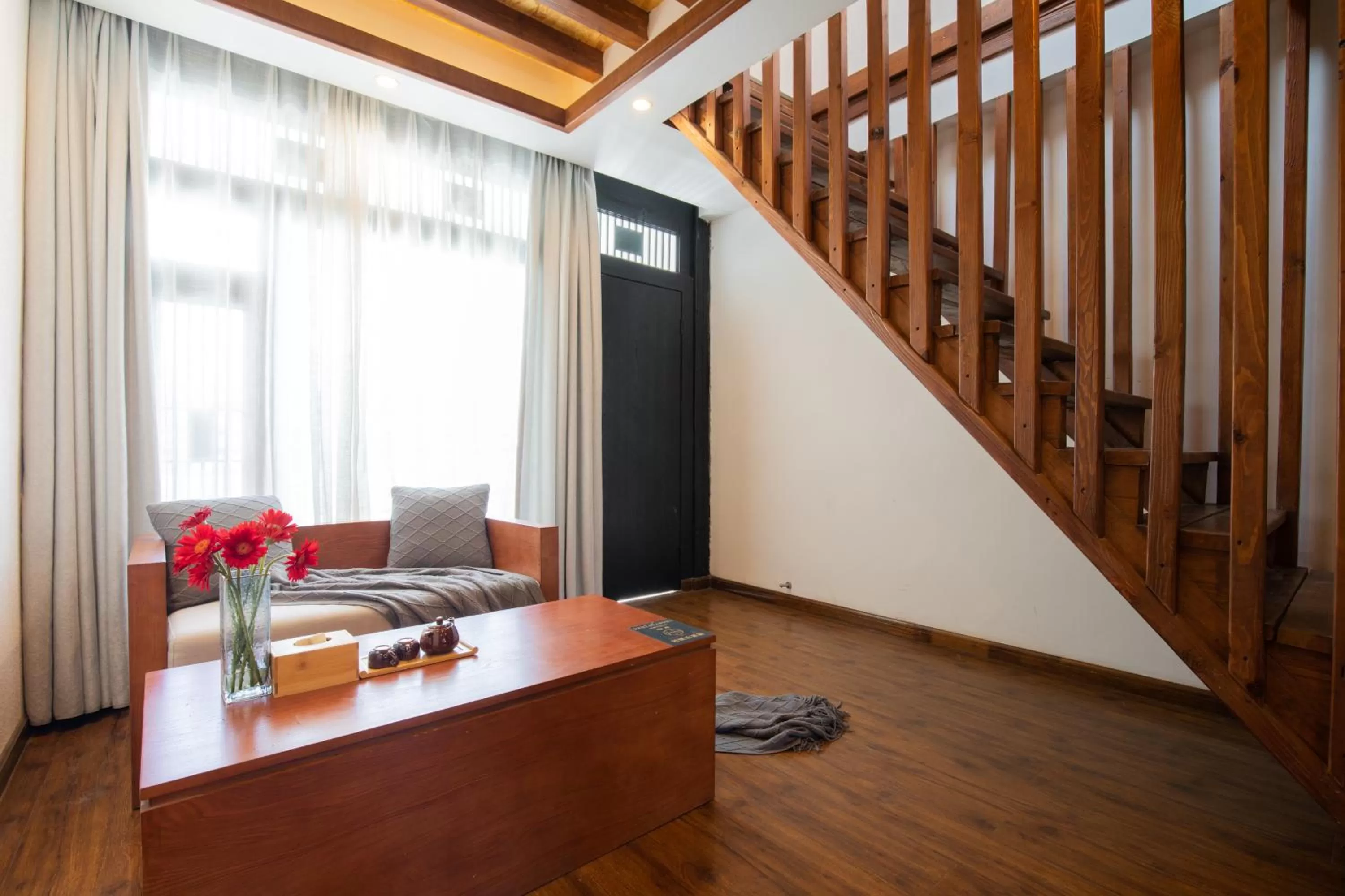 Seating Area in Lijiang Gemmer Hotel