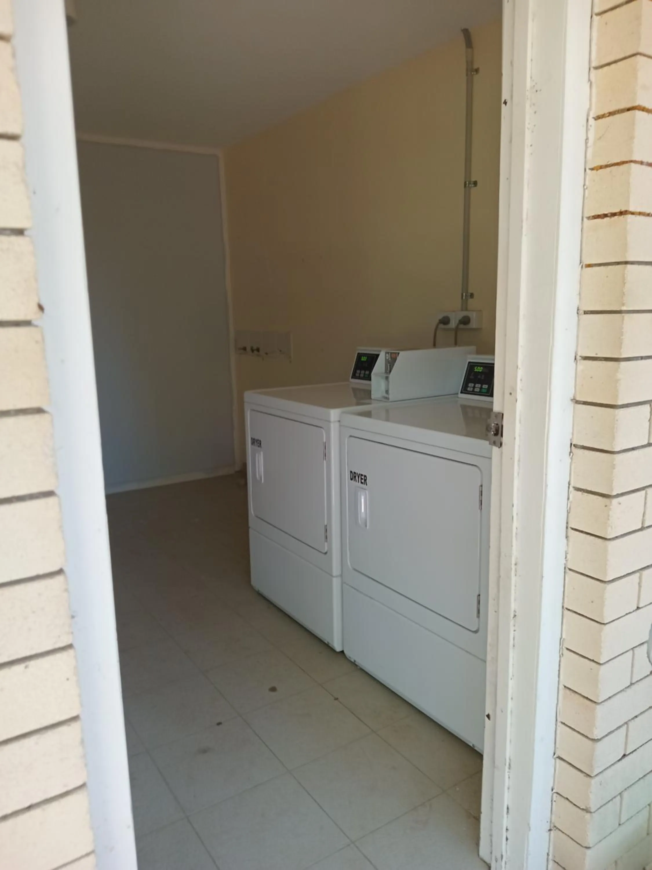 Property building in Hervey Bay Flashpackers