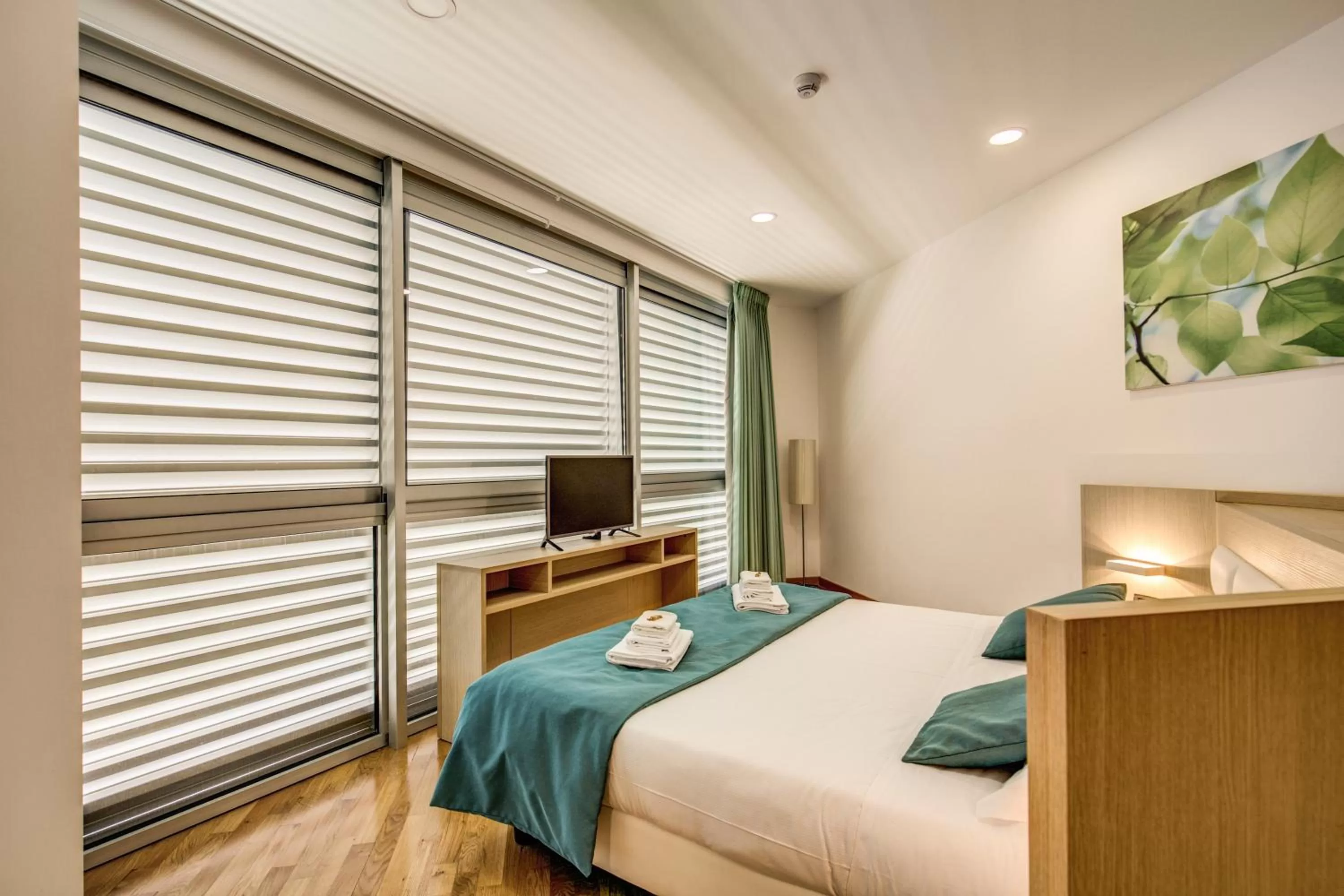 Photo of the whole room, Bed in Ginevra Palace Hotel