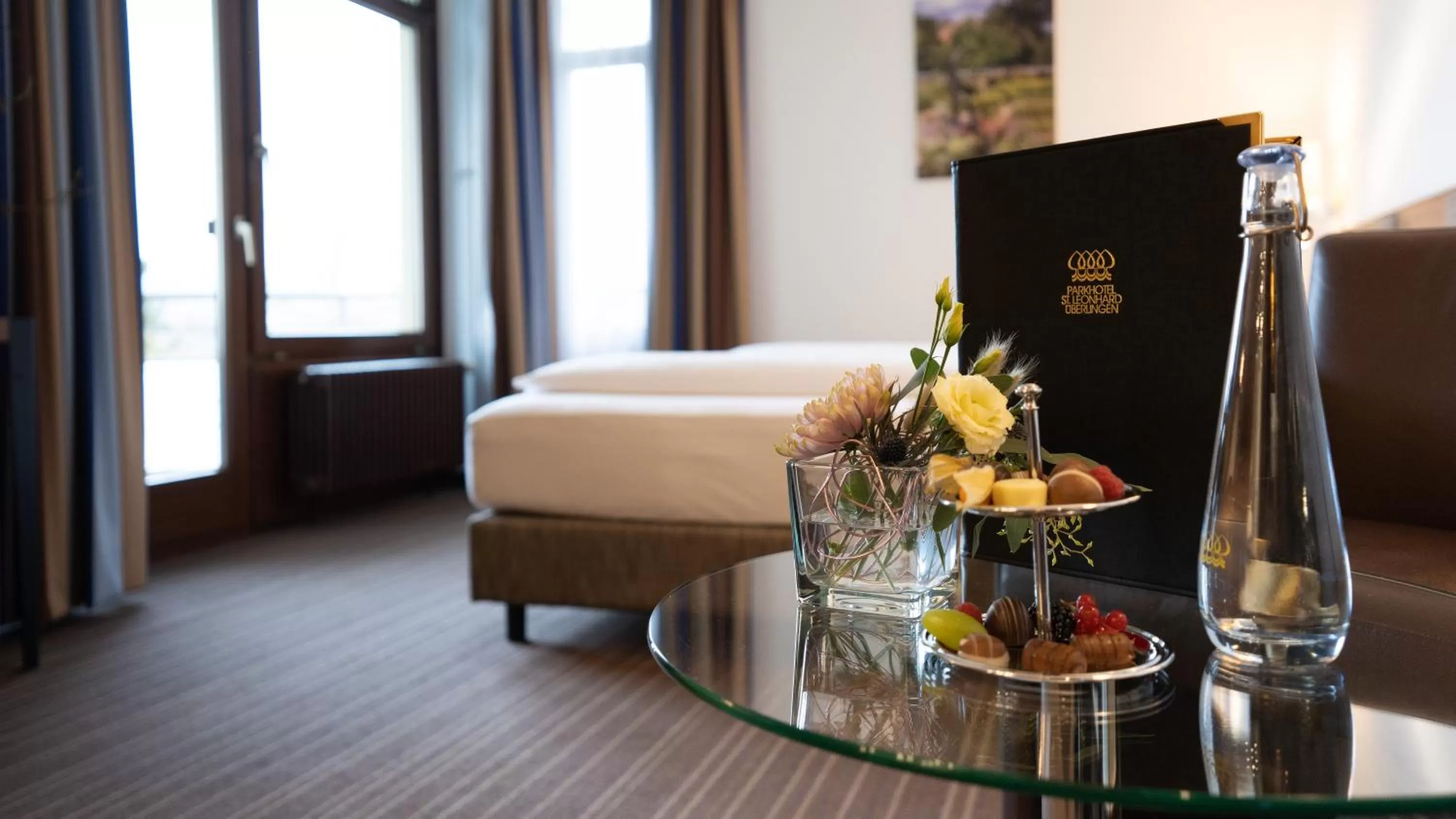 Bed in Parkhotel St.Leonhard