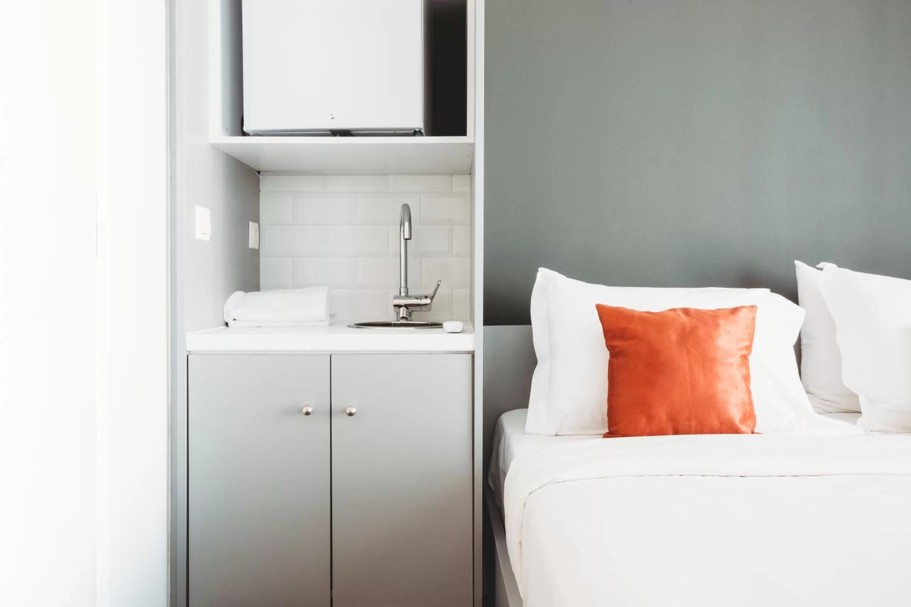 Kitchen or kitchenette, Bed in Athens Studios