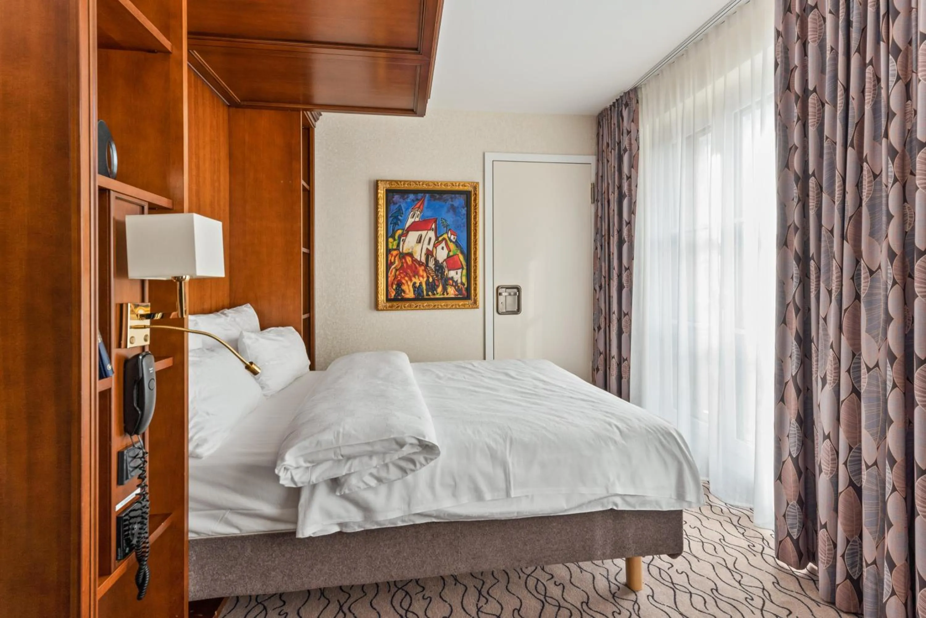 Bed in AdvaStay by KING's