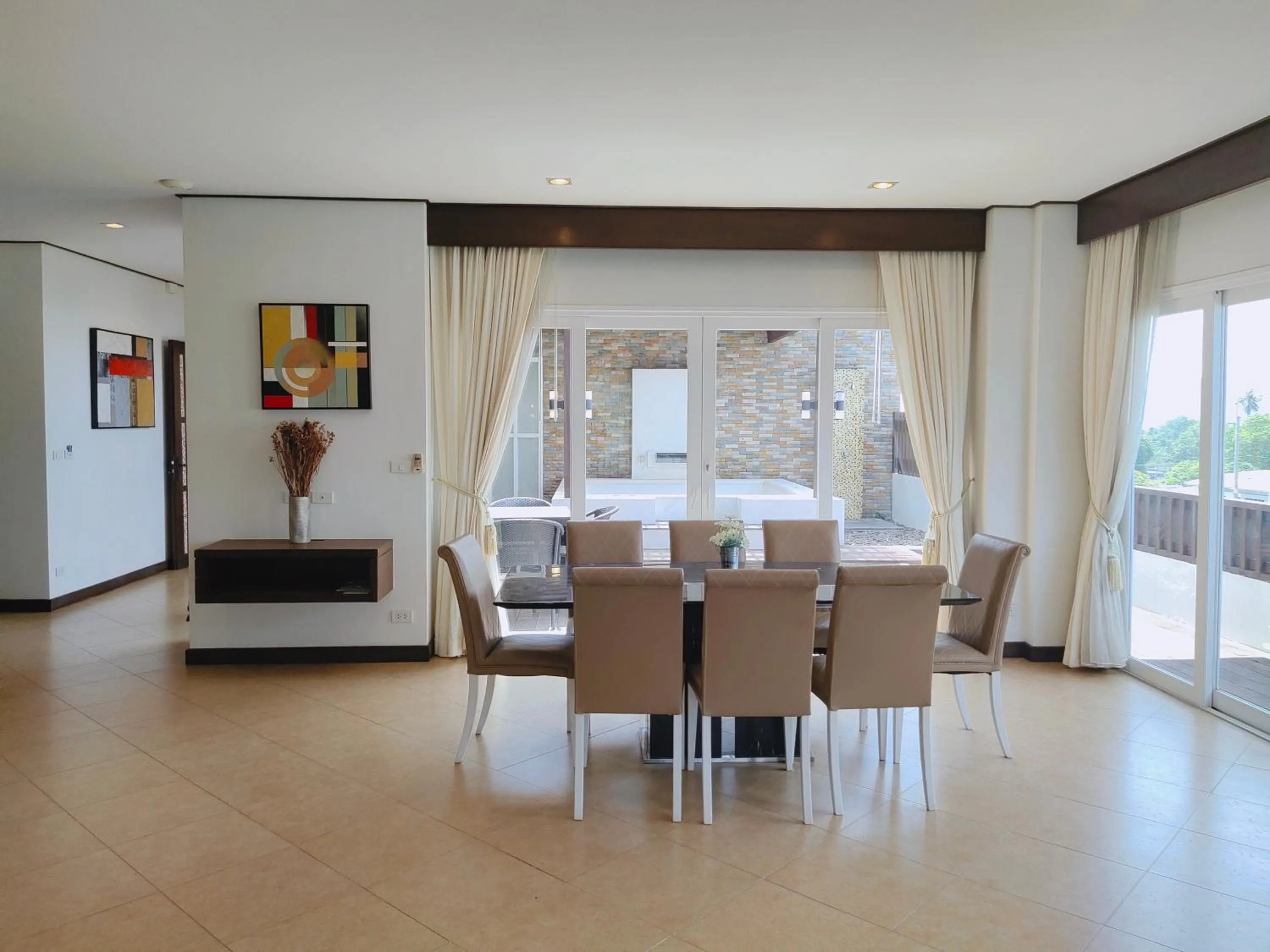 Two-Bedroom Penthouse in Ratana Hotel Chalong