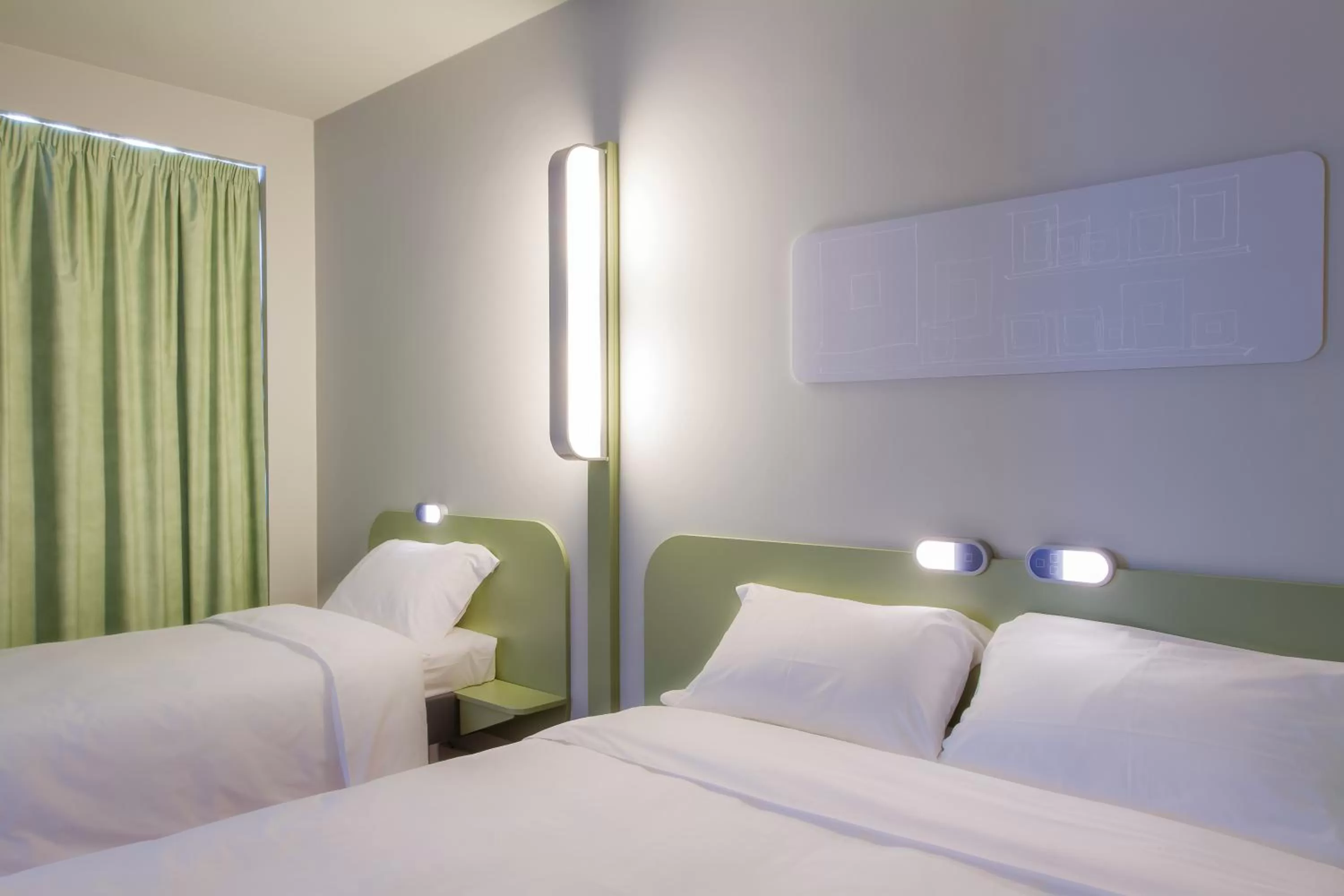 Bedroom, Bed in Ibis Budget Braga Centro