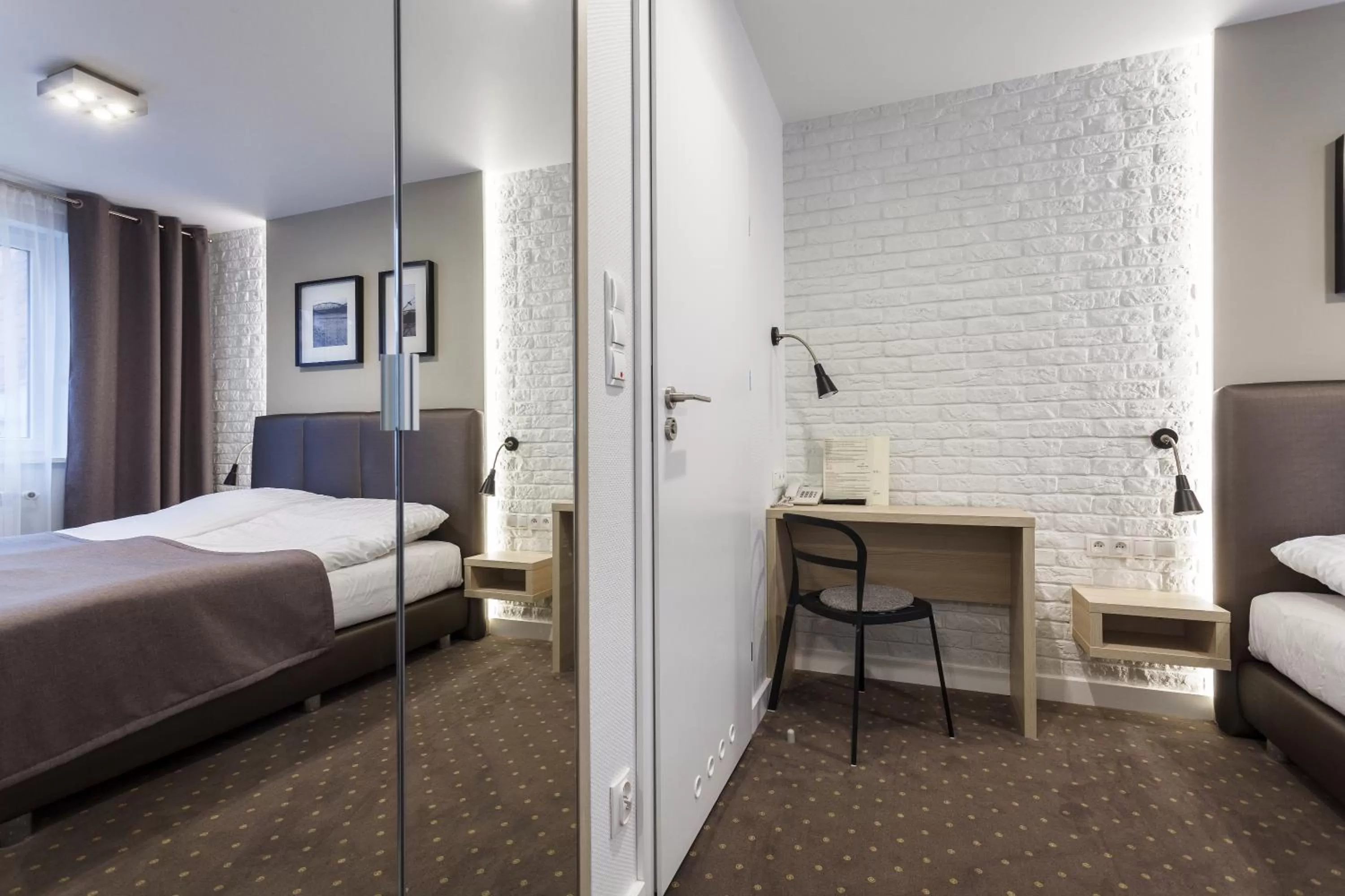 Seating area, Bed in Hotel Czarna Róża