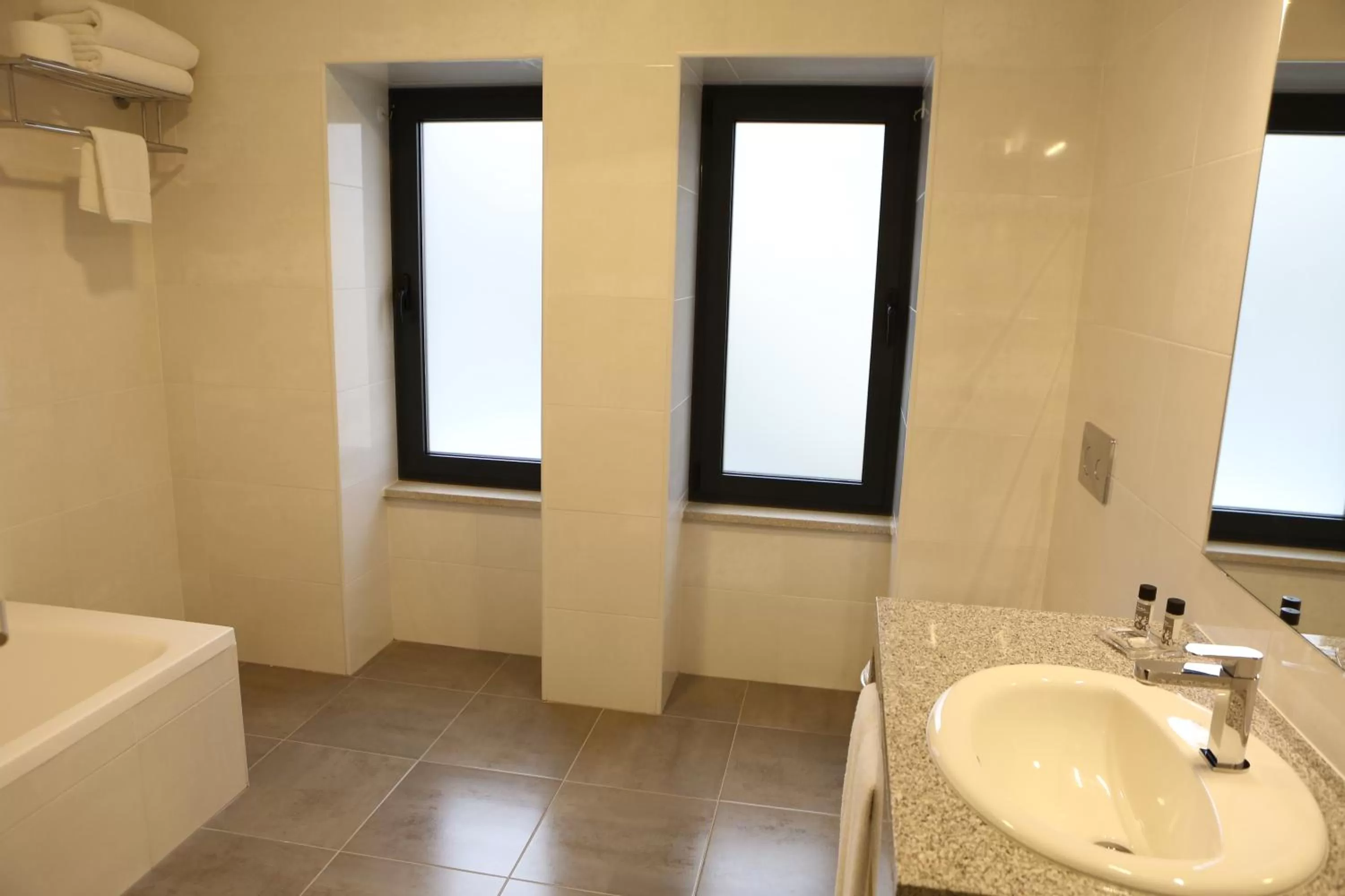 Toilet in Hotel Solar do Rebolo