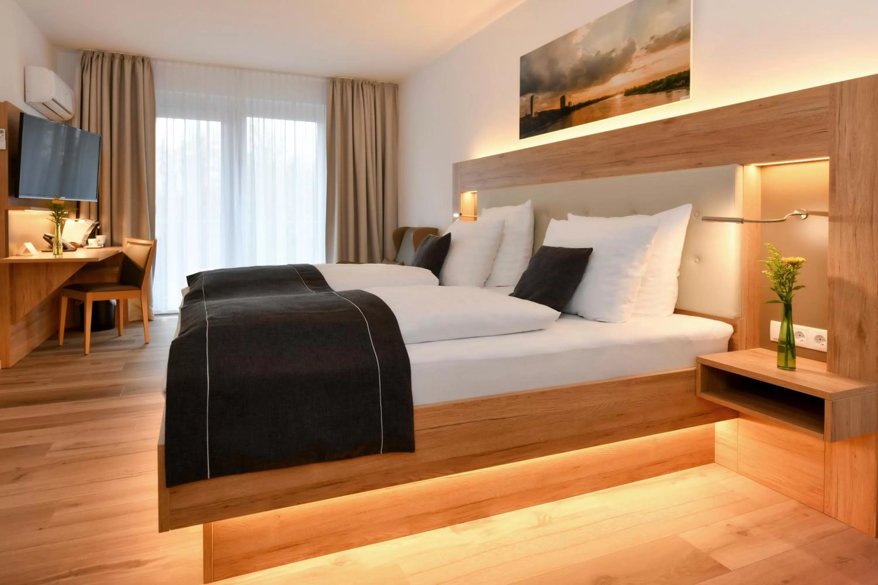 Bed in Four Stars by City Hotel