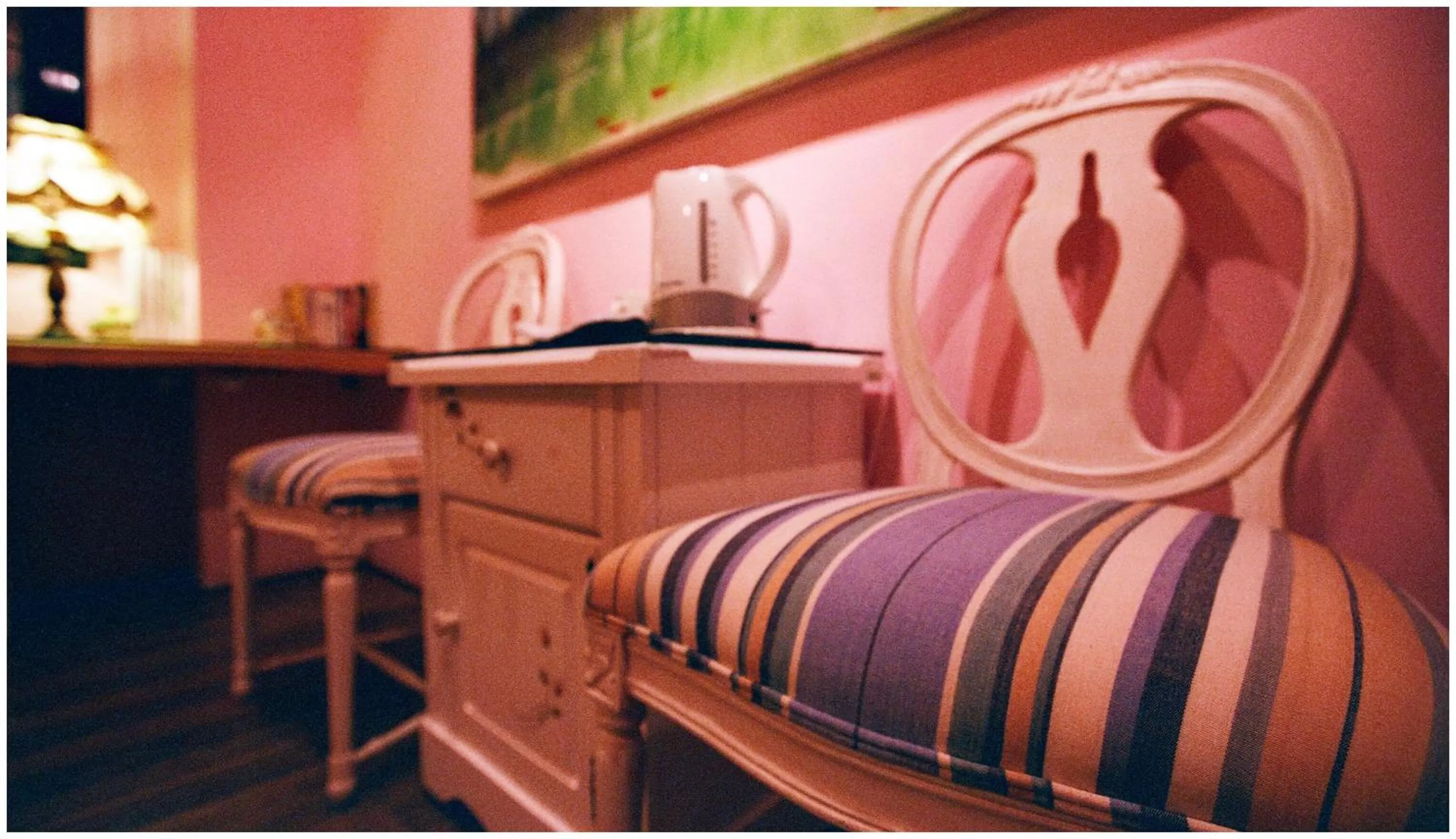 Decorative detail, Bed in Errantry Lodge & Studio