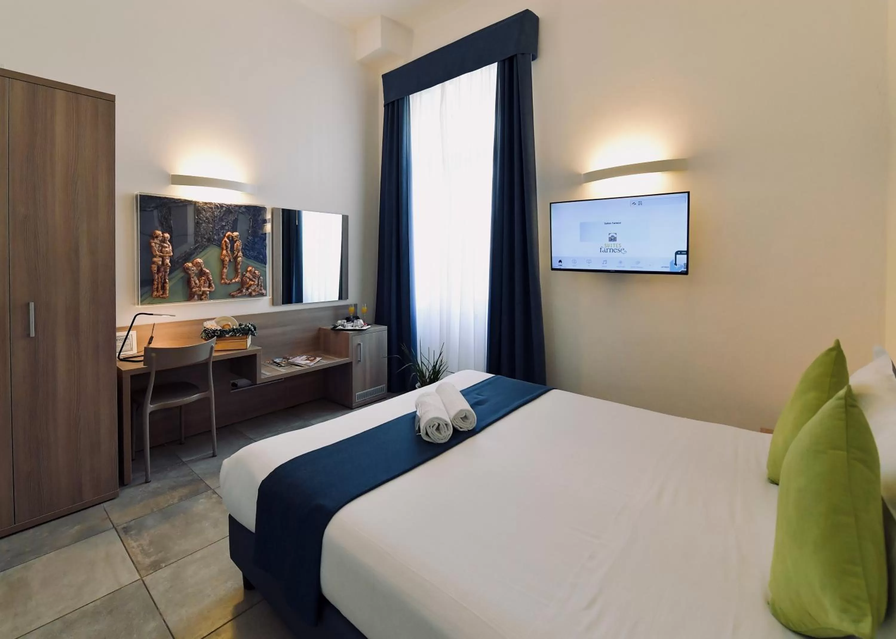 Bed in Suites Farnese Design