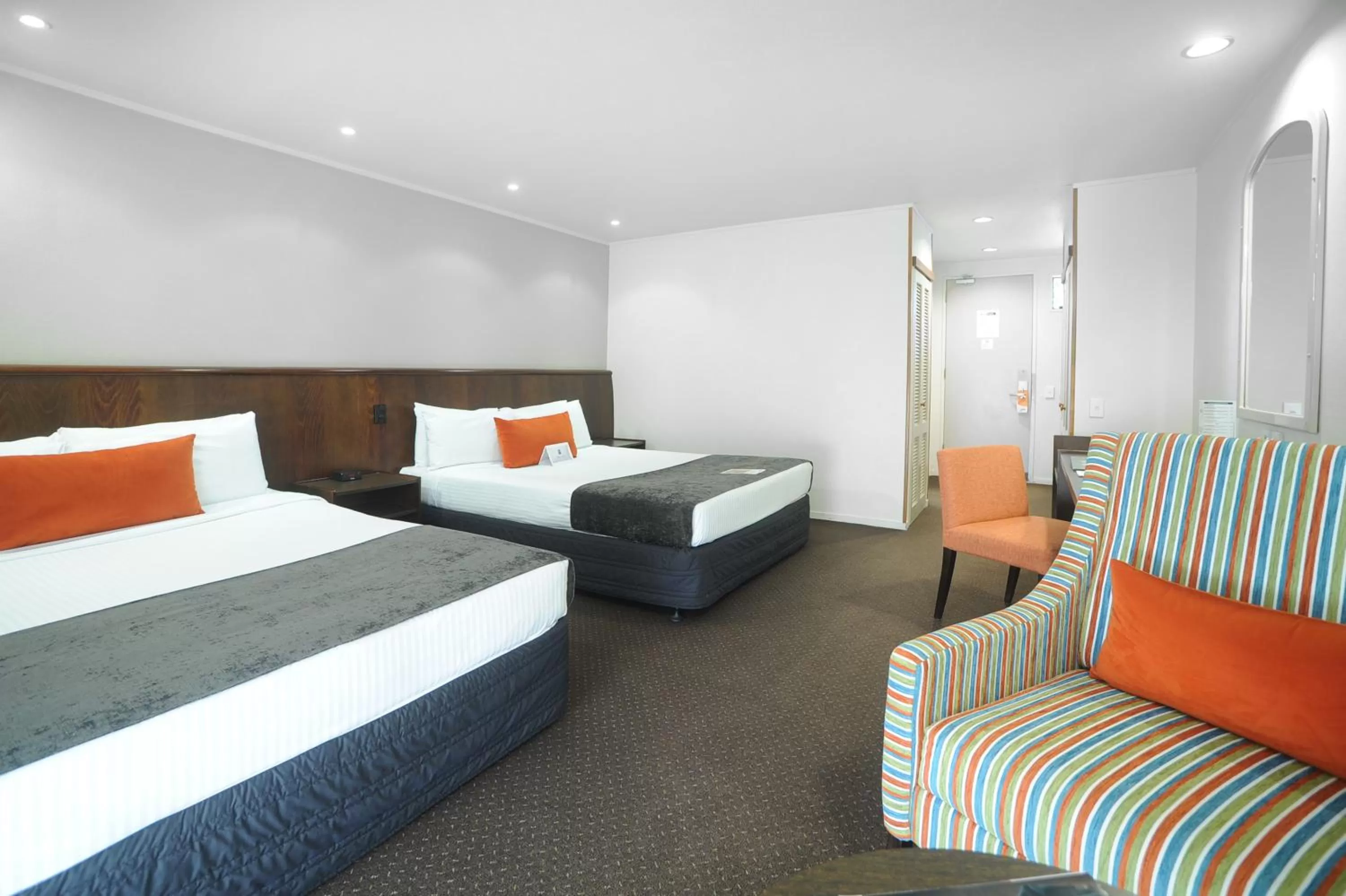 Seating area, Bed in Quality Hotel Lincoln Green