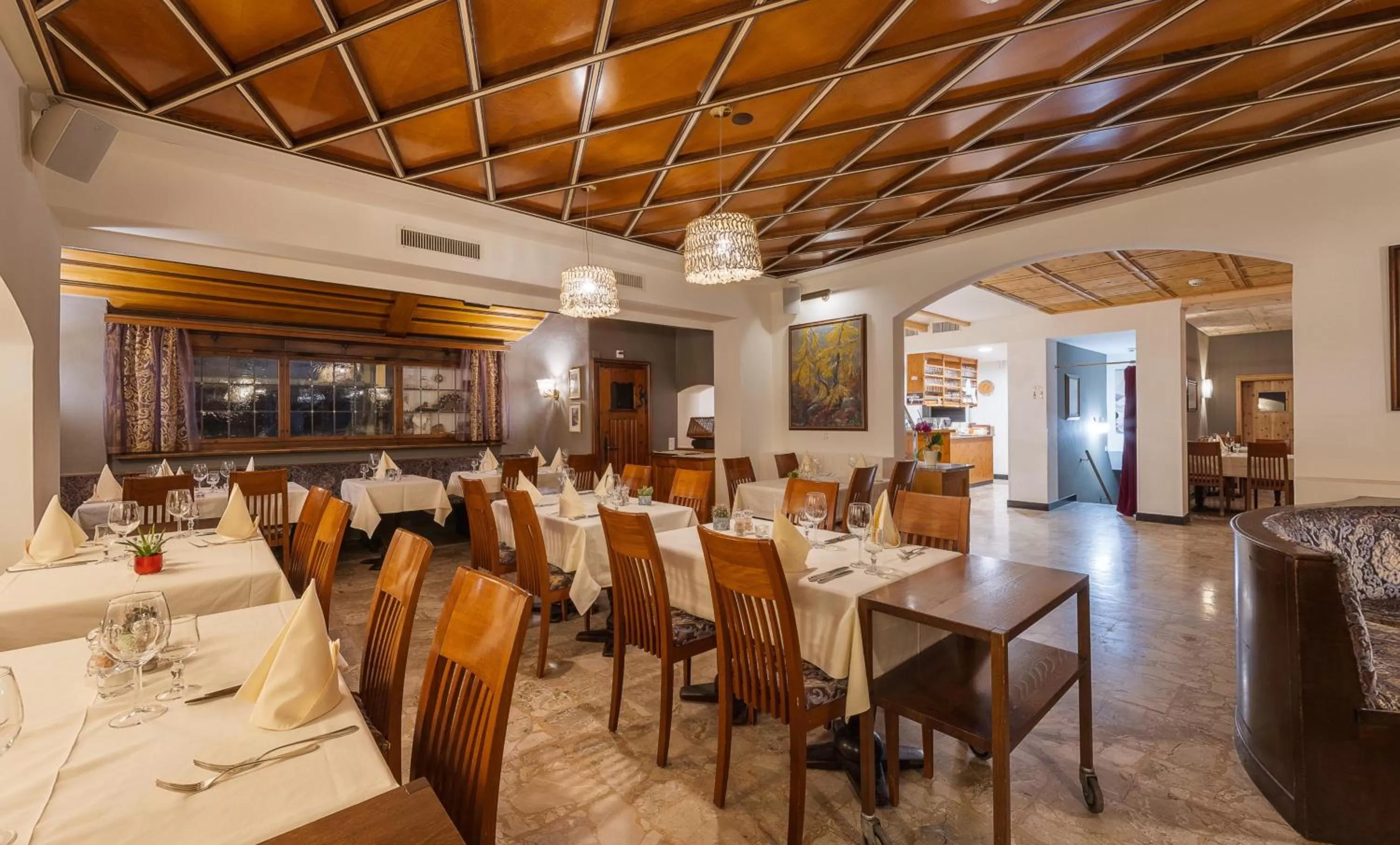 Restaurant/places to eat in Hotel Derby