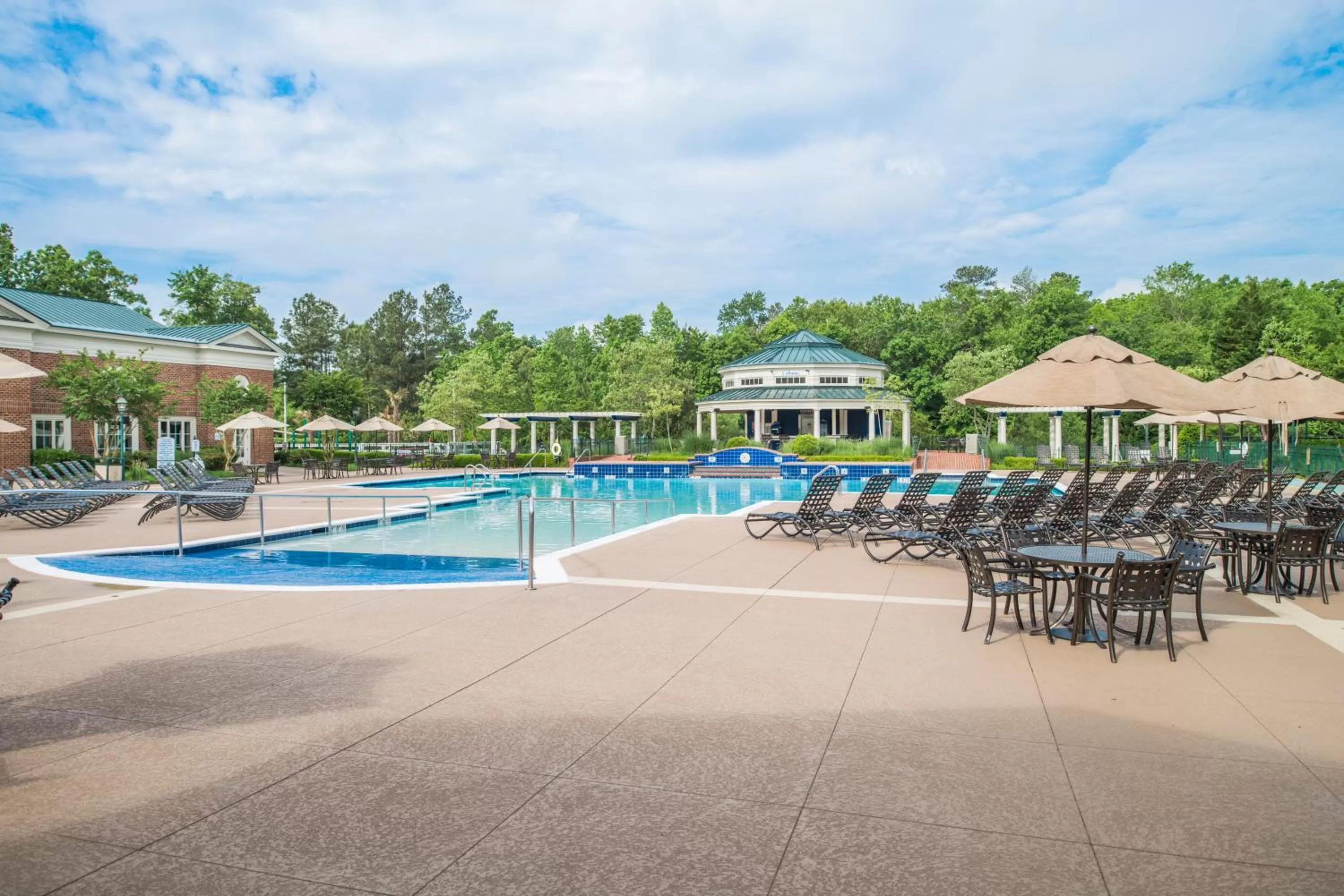 Swimming pool in Hilton Vacation Club Greensprings Williamsburg