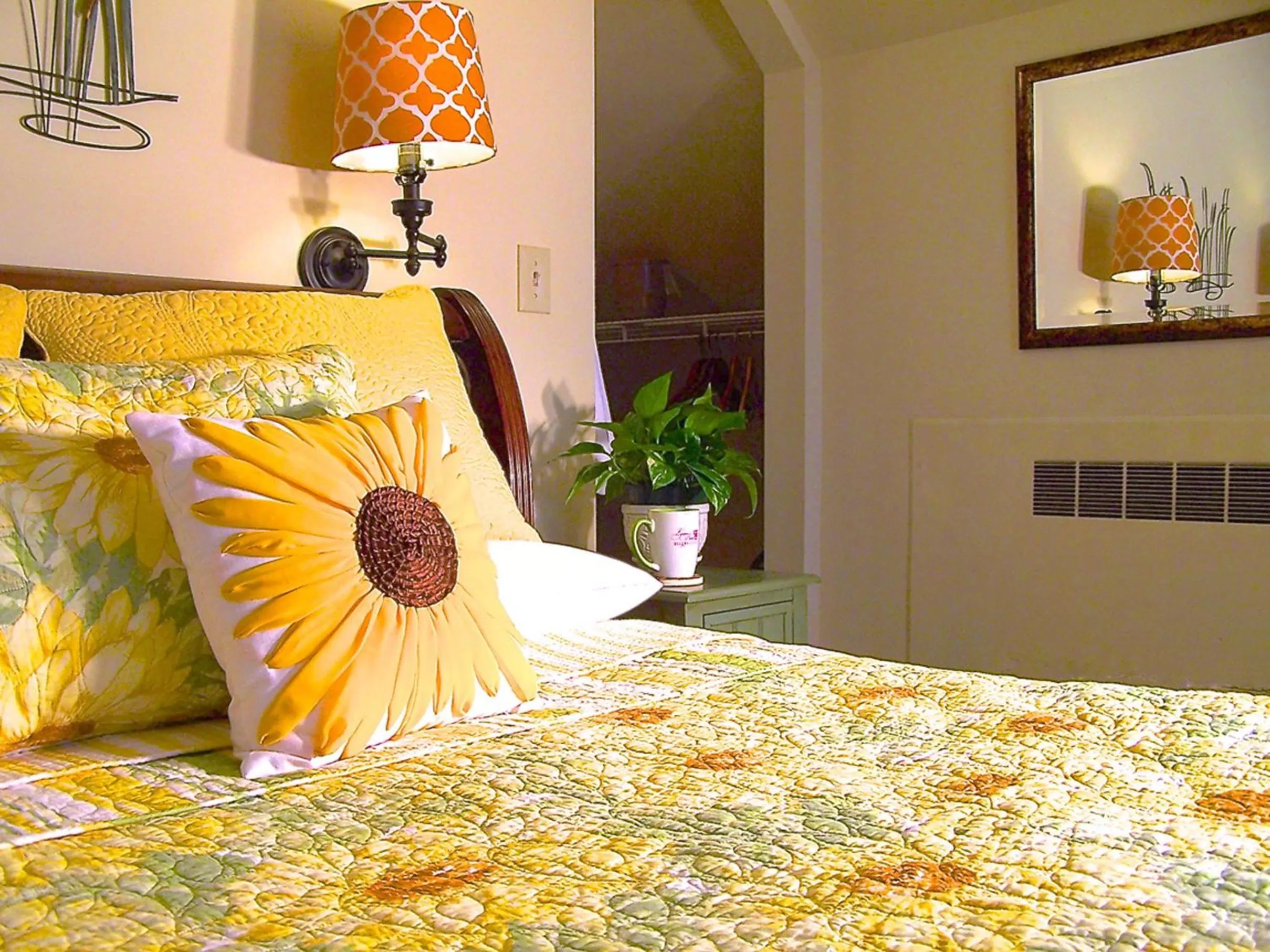 Bedroom, Bed in Lyndon House Bed & Breakfast