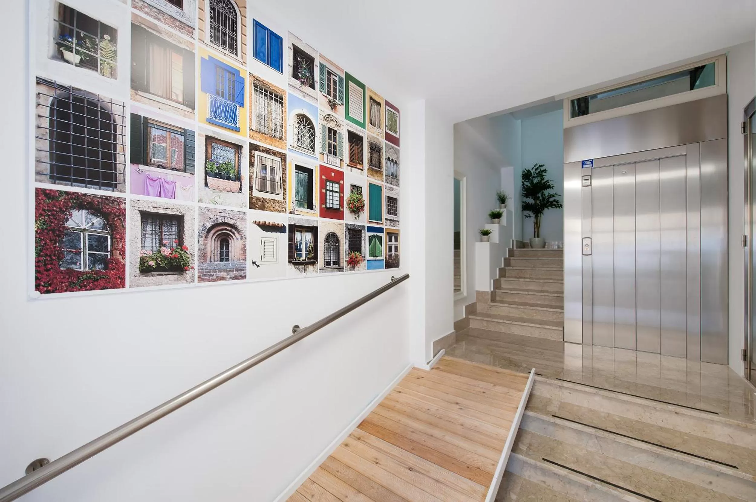 Decorative detail in Finestre d'Occidente