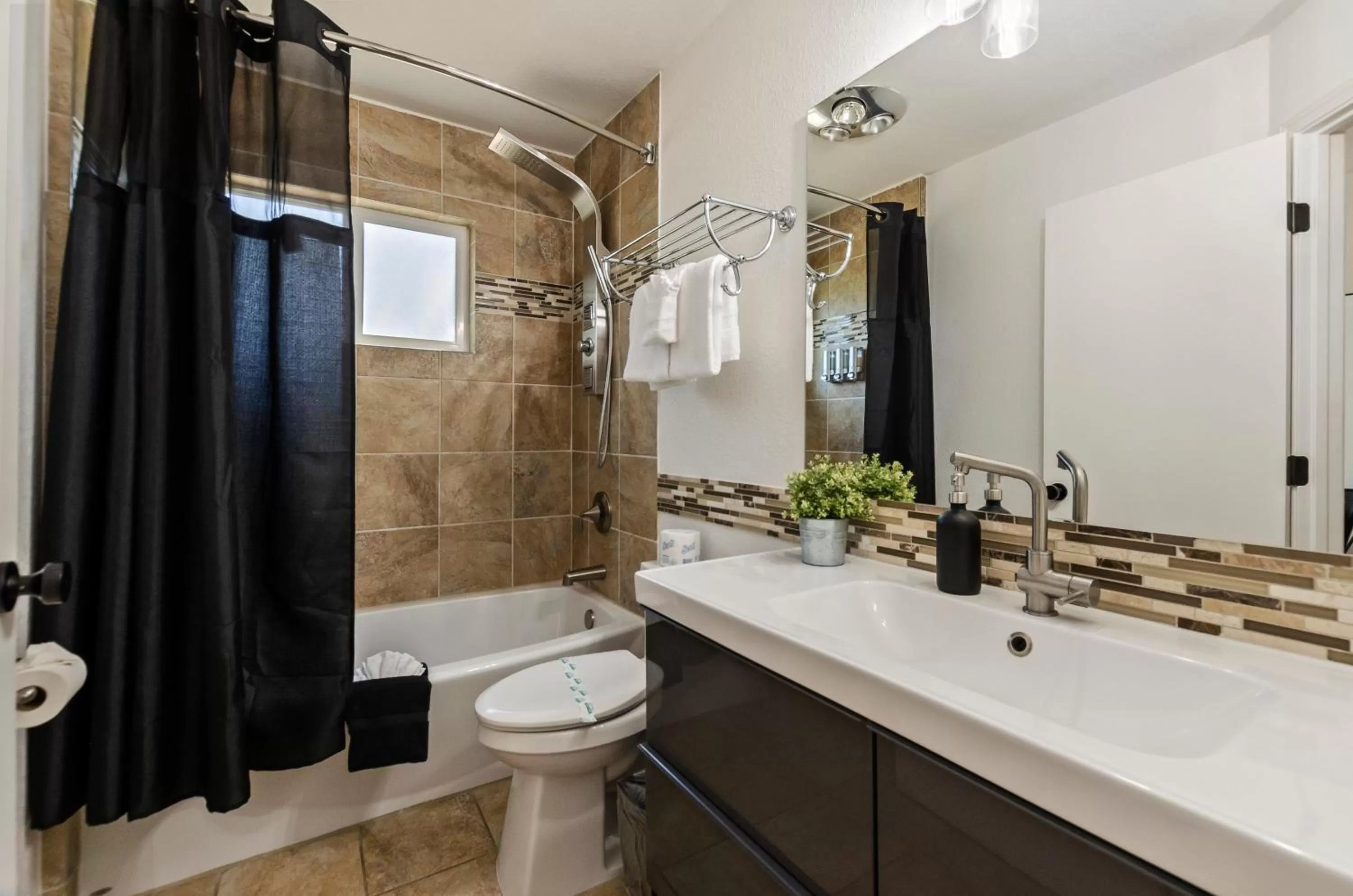 Bathroom in The Jeffrey Hotel