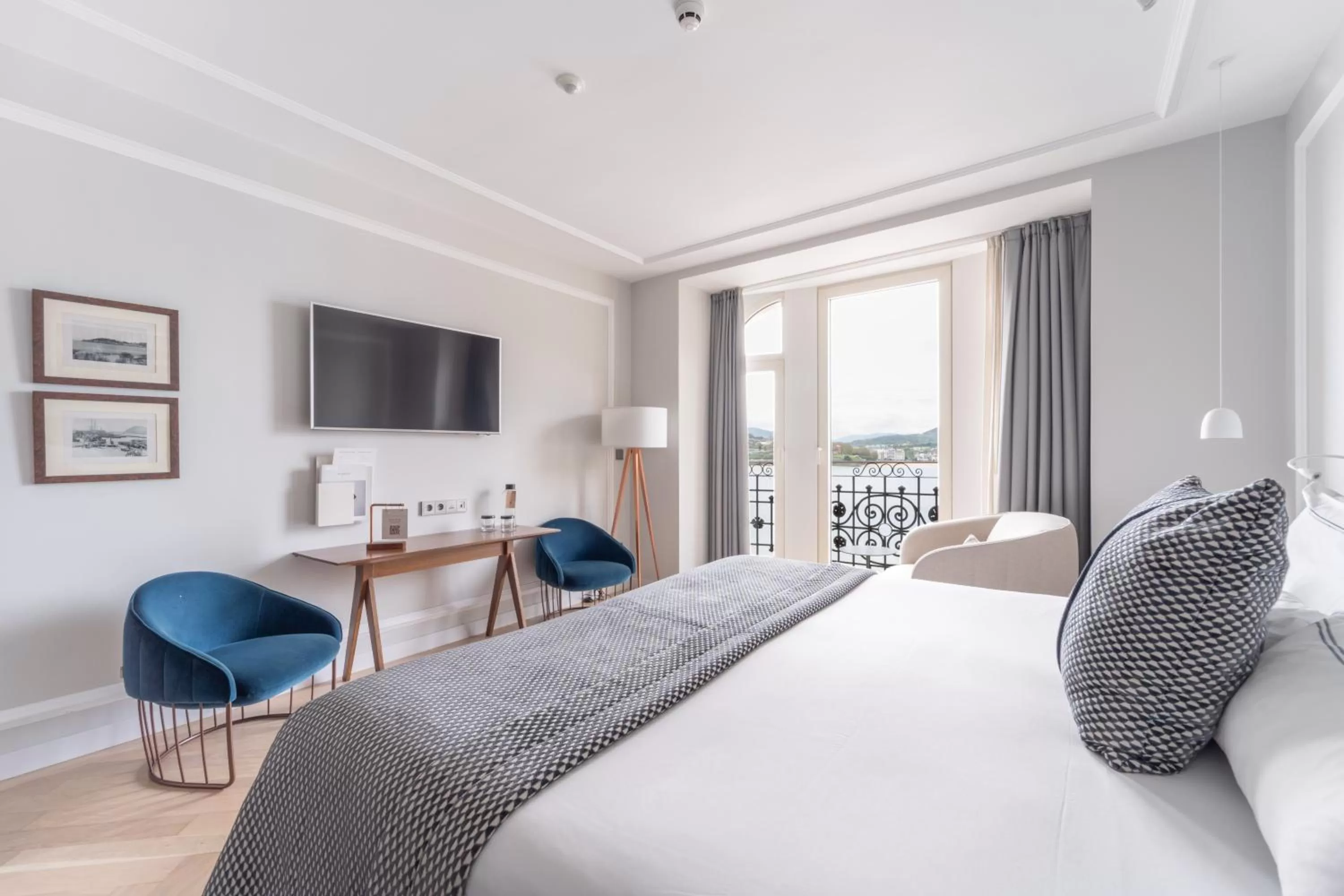 Bed in Lasala Plaza Hotel - Adults Only