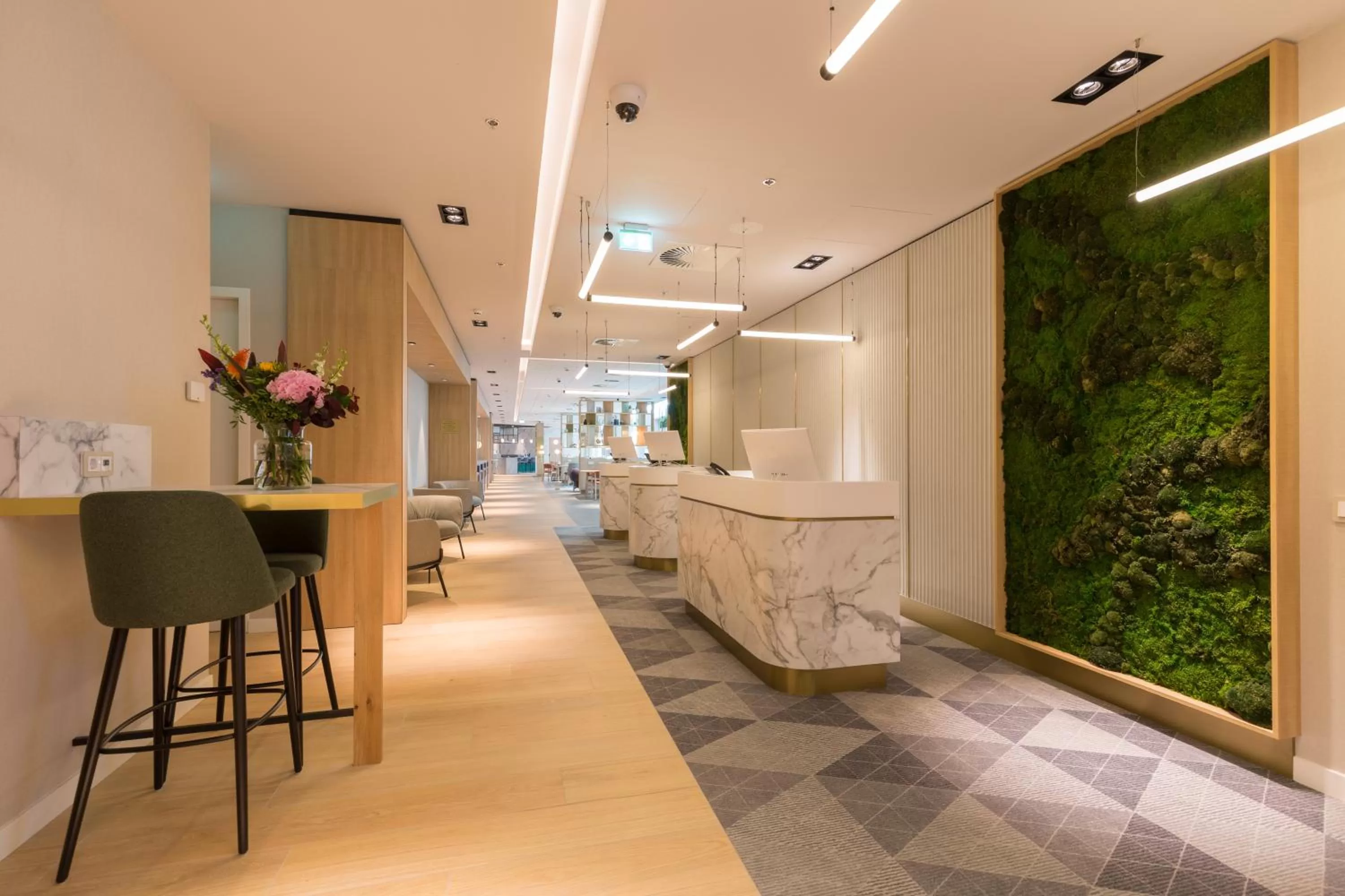 Lobby or reception in Crowne Plaza Utrecht - Central Station by IHG
