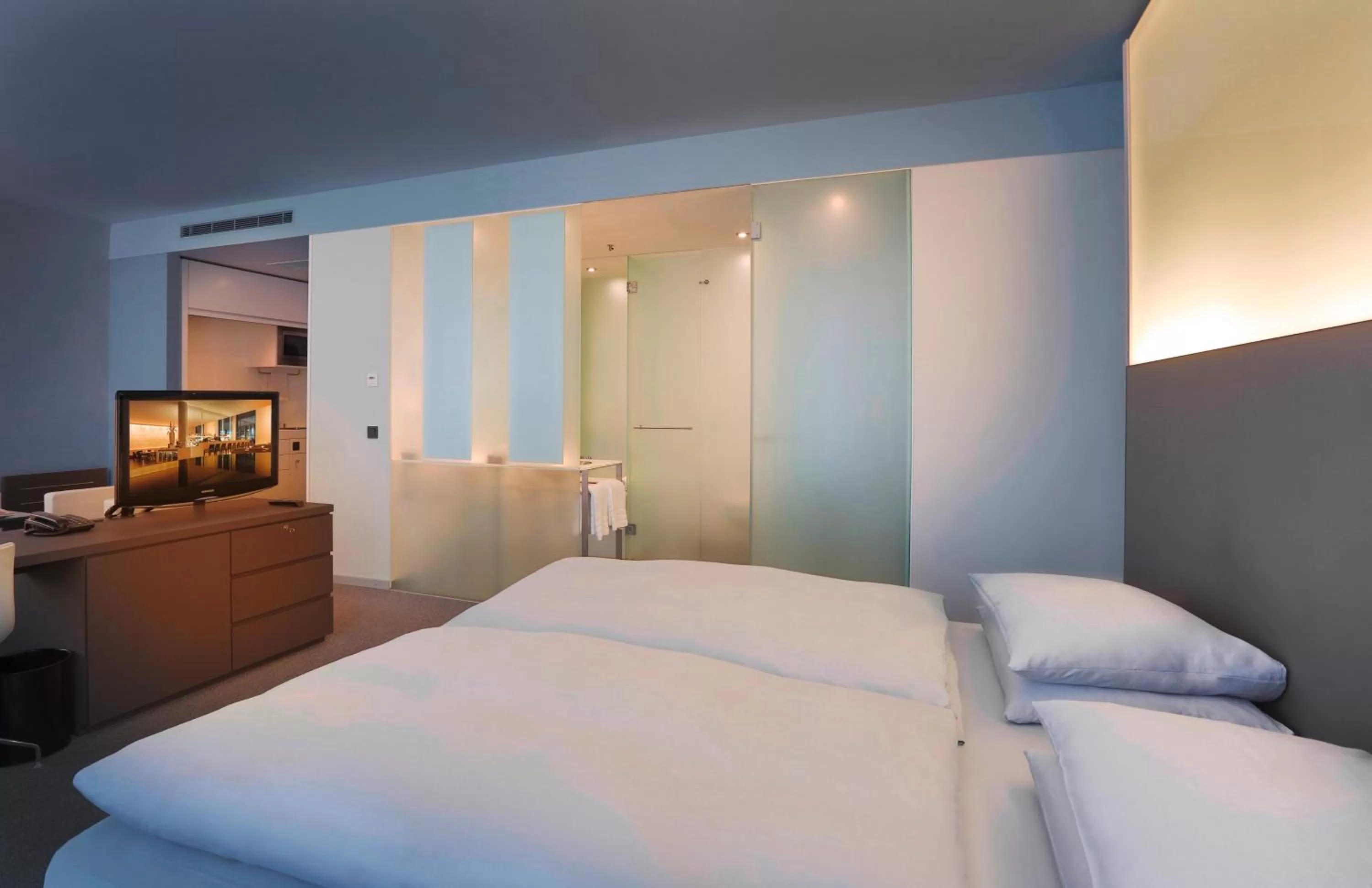 Bedroom, Bed in INNSiDE by Meliá Düsseldorf Derendorf