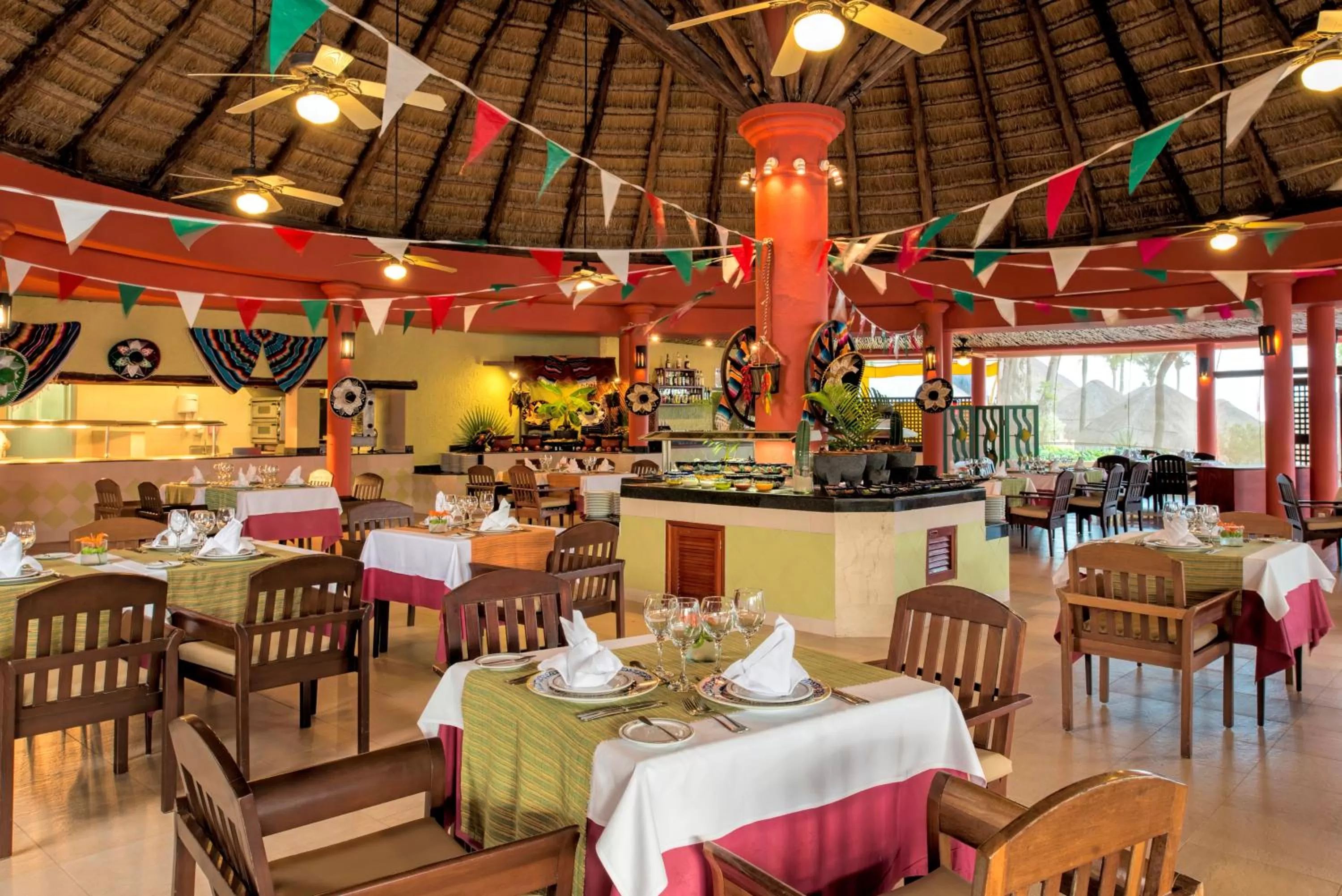 Restaurant/places to eat in Iberostar Quetzal