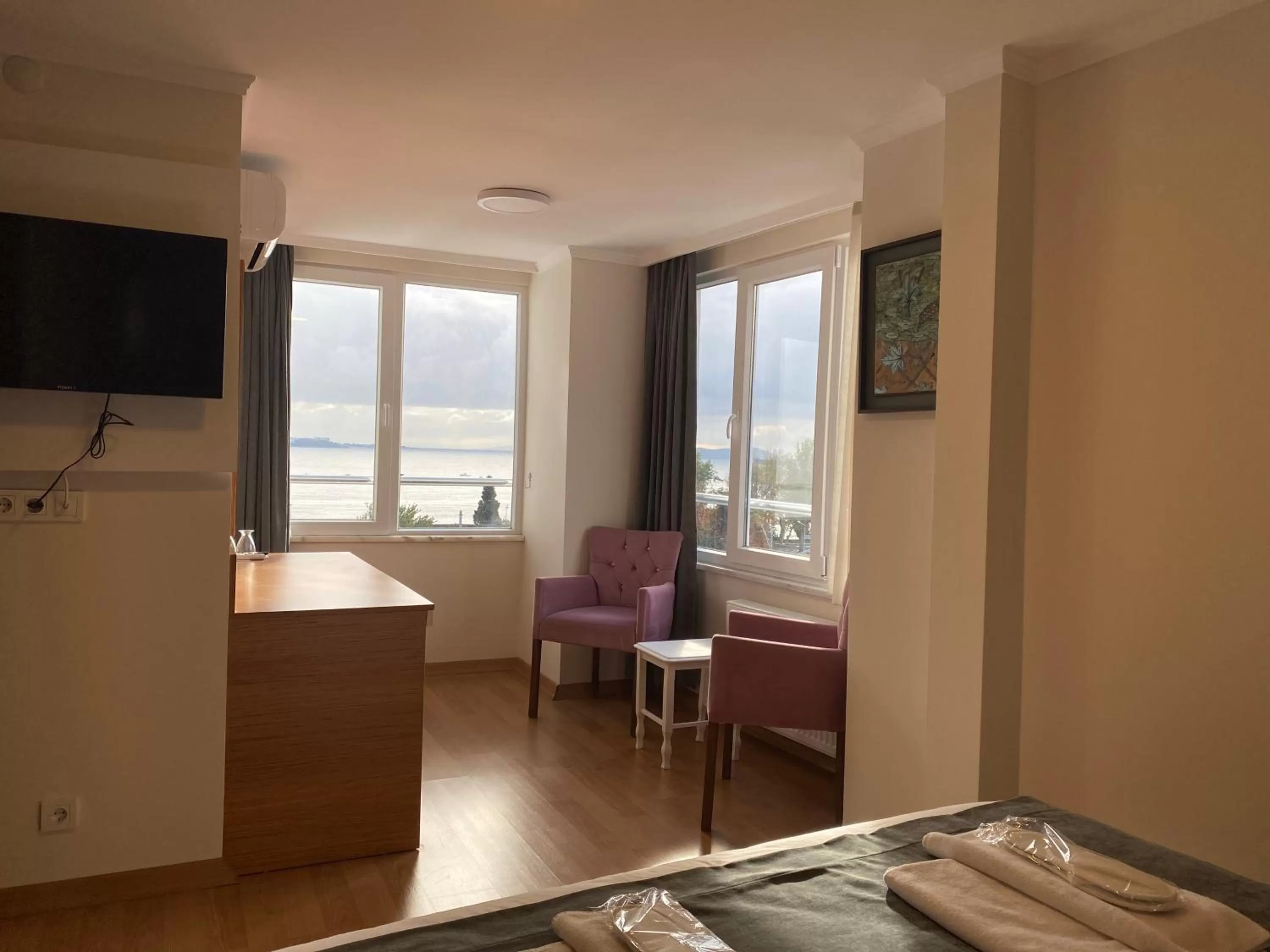 Shower, Bed in Spinel Hotel - Old City