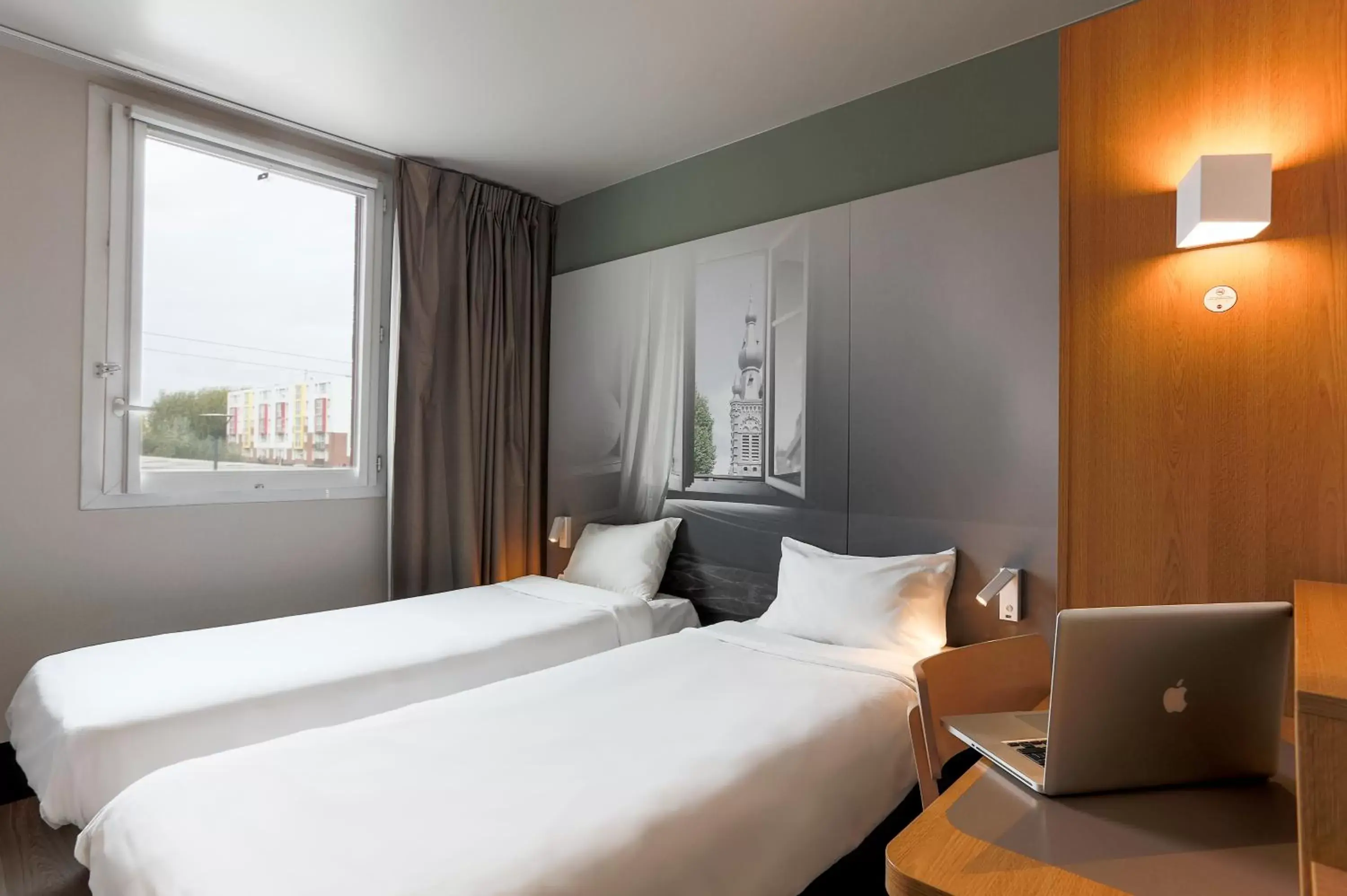 Twin Room in B&B HOTEL Valenciennes Marly Twin Room in B&B HOTEL Valenciennes Marly