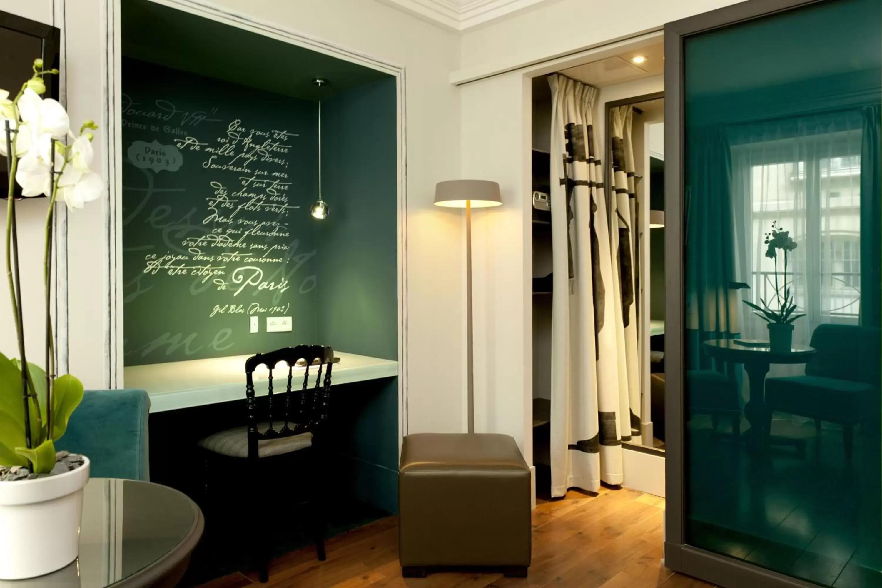 Superior Room in Edouard 7 Paris Opéra Superior Room in Edouard 7 Paris Opéra