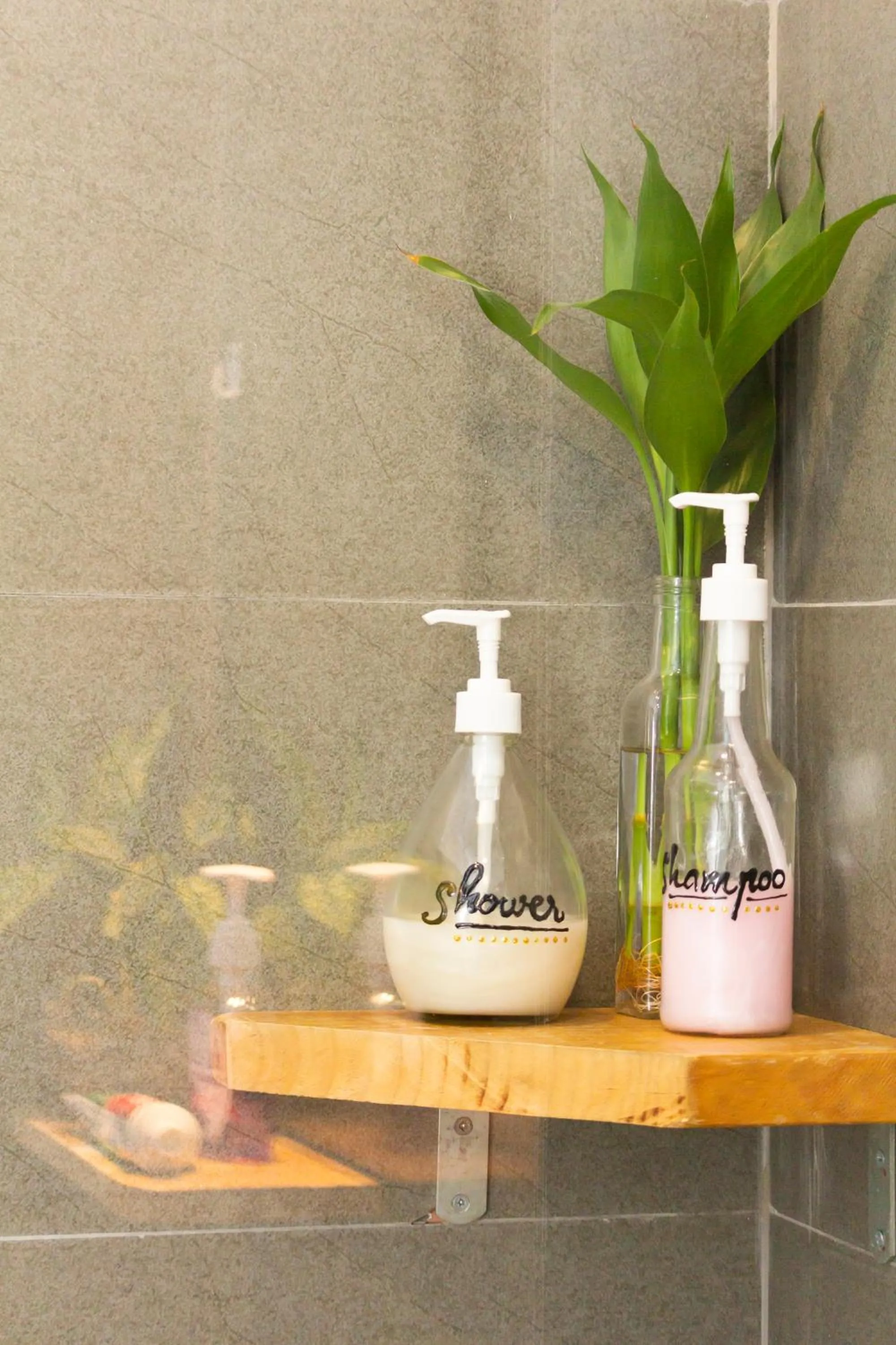 Shower in Coucou Homestead I - Homestay & Dorm District 1