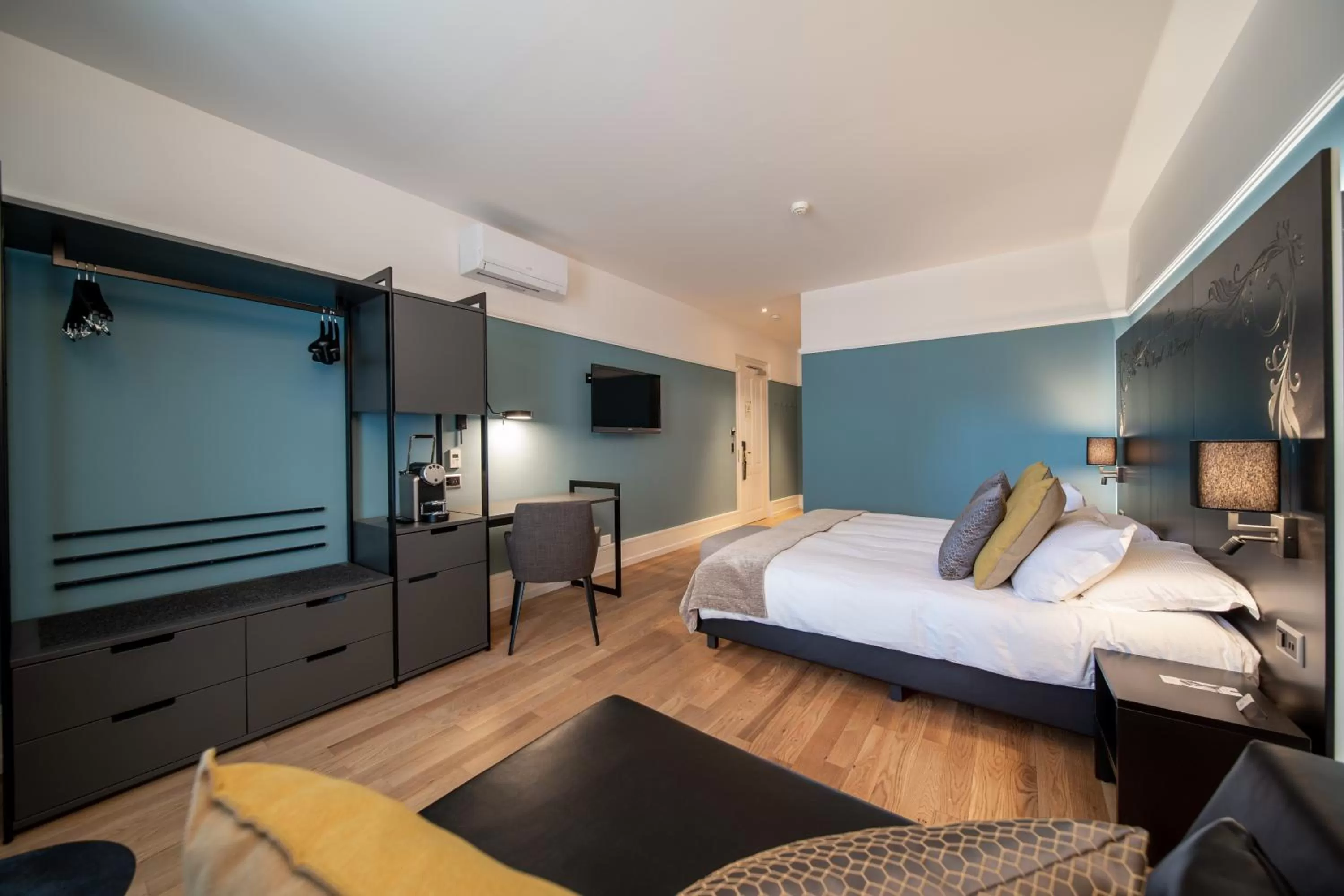 Bedroom, Bed in Royal St. Georges Hotel Interlaken - MGallery Collection