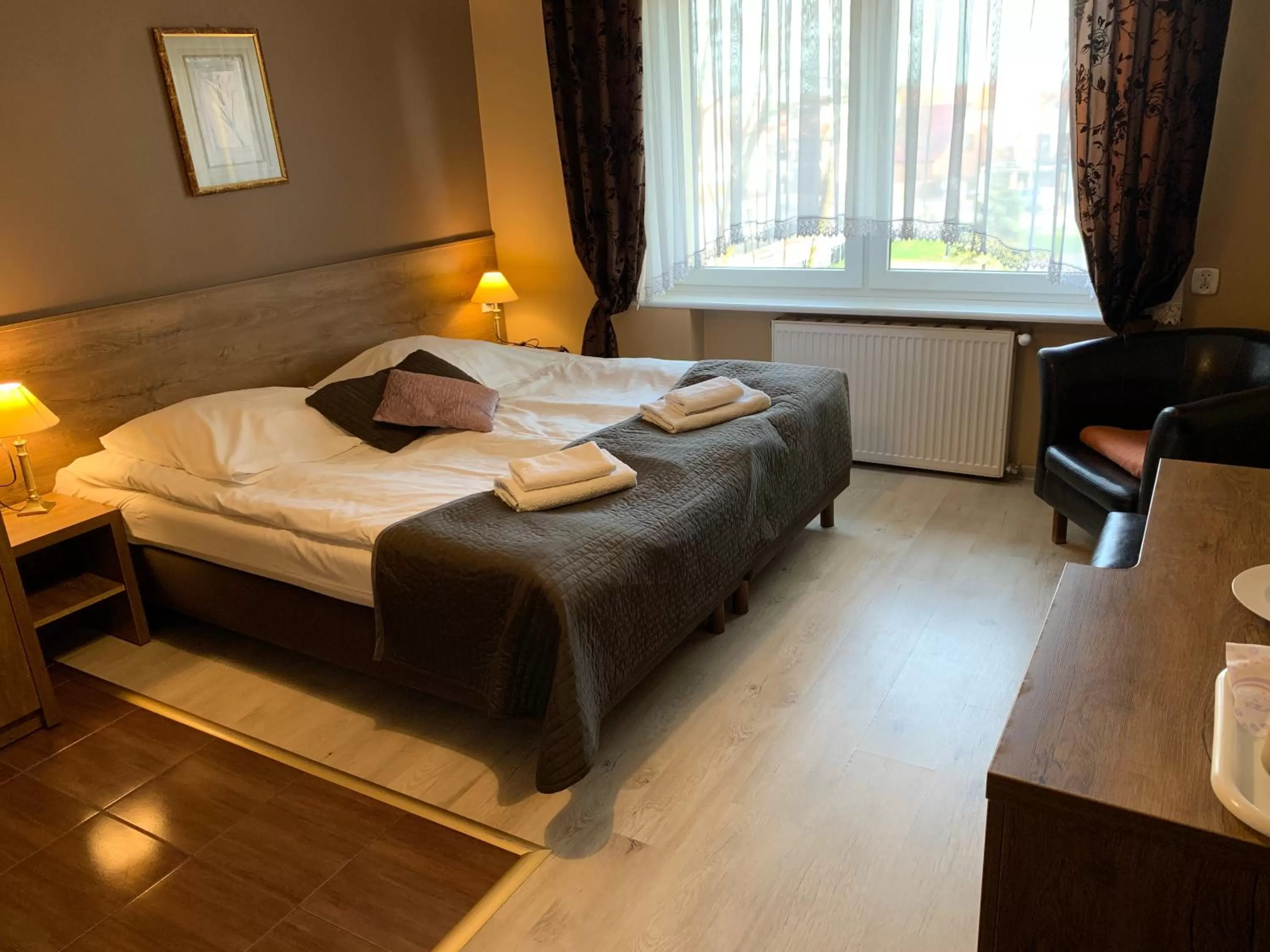 Photo of the whole room, Bed in Stratos