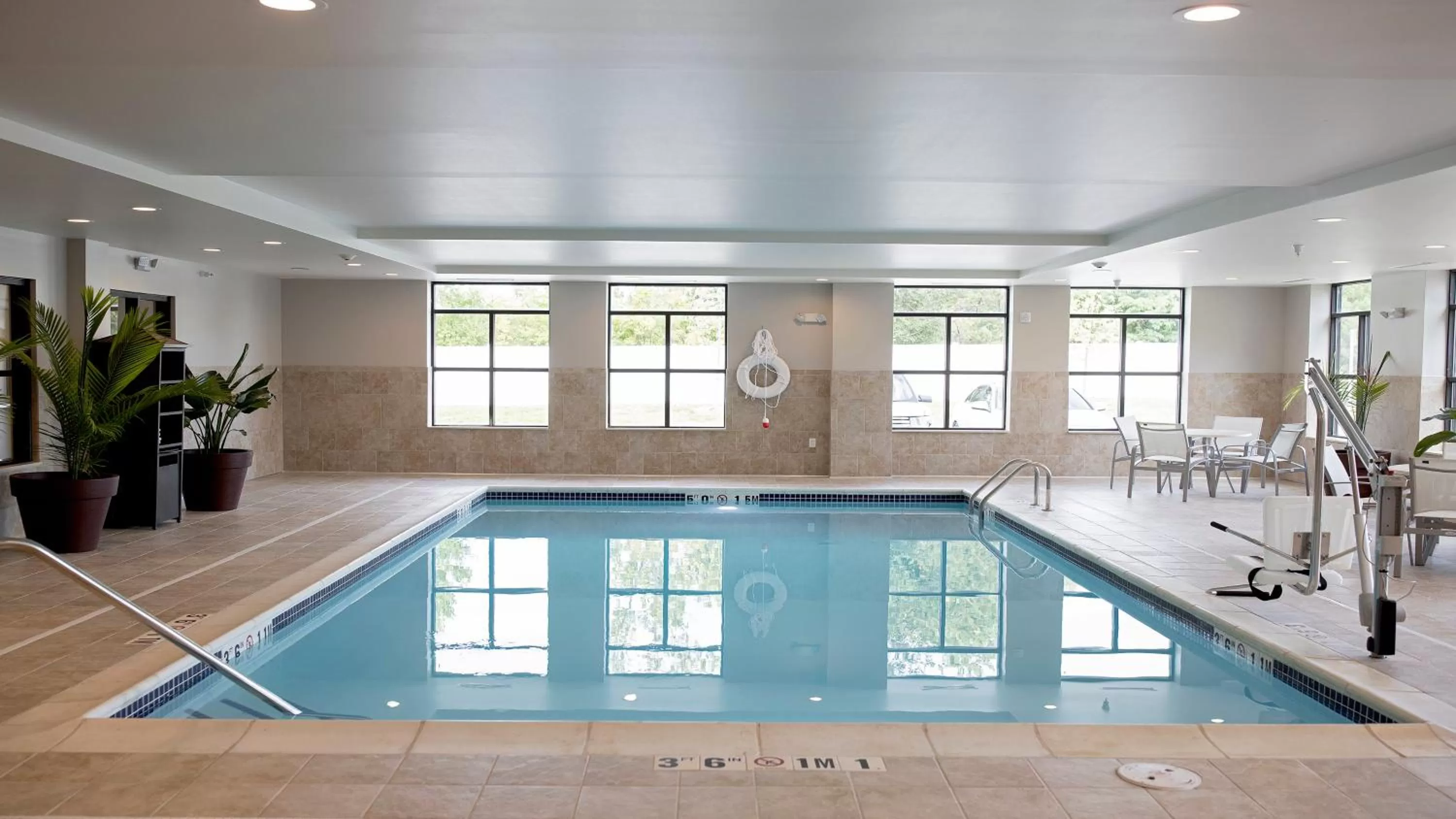 Swimming pool in Staybridge Suites Auburn Hills by IHG