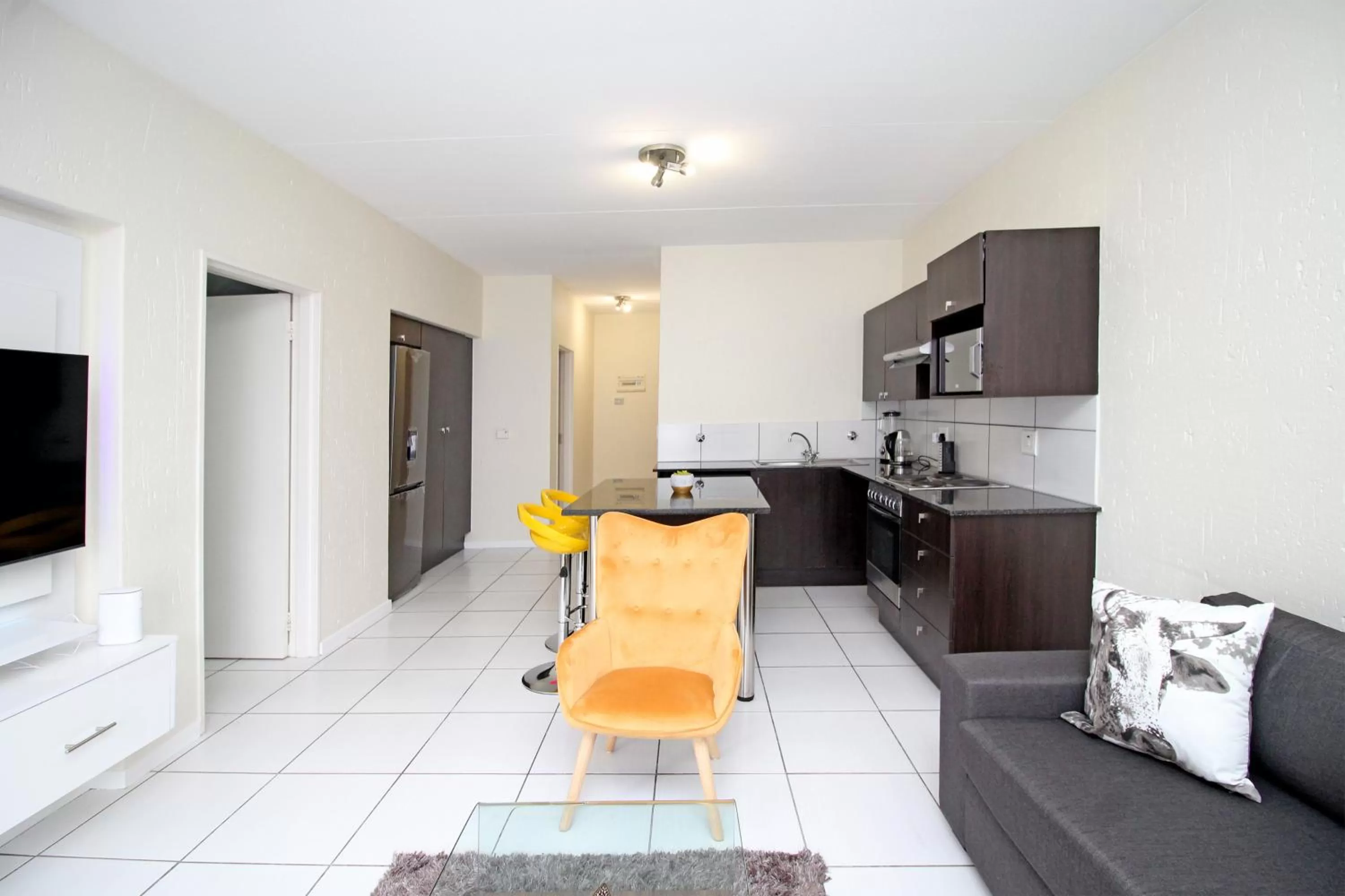 GREENWICH 2 bedroom 2 bath serv apart with 24hrs electricity