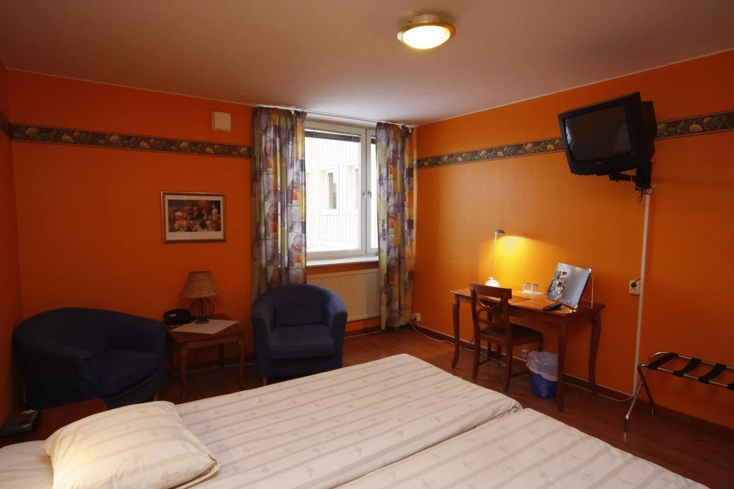 Photo of the whole room, Bed in Hotel Aveny Bed & Breakfast