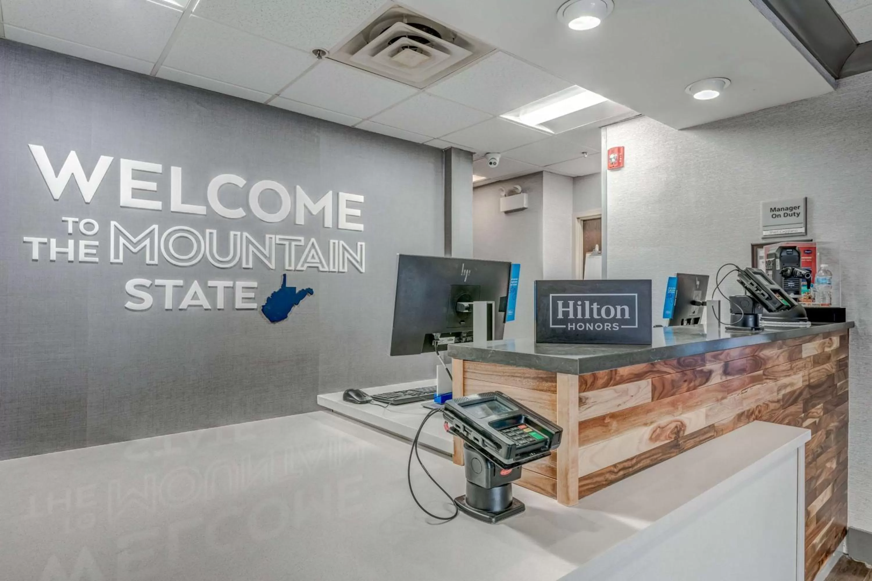 Lobby or reception in Hampton Inn Morgantown