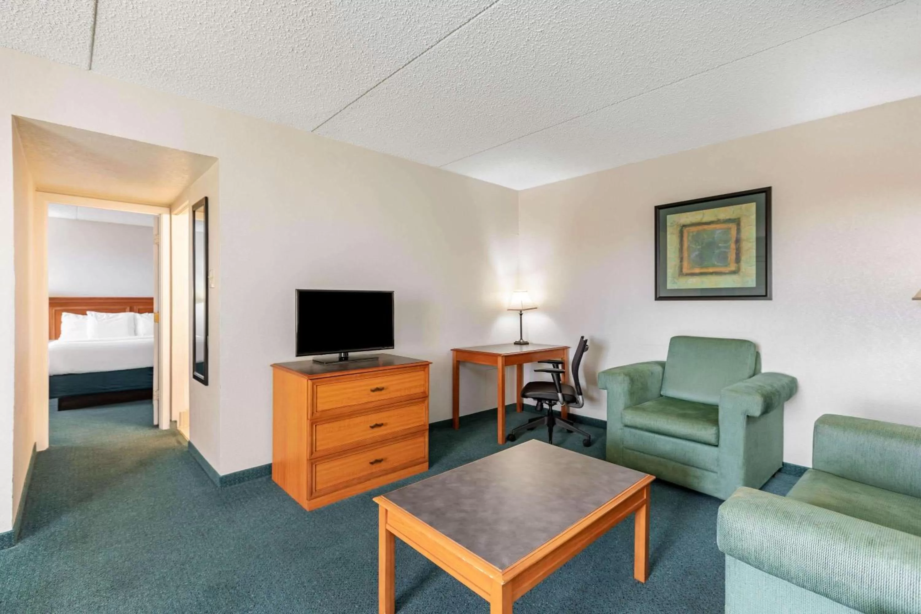 Photo of the whole room in La Quinta Inn by Wyndham El Paso West