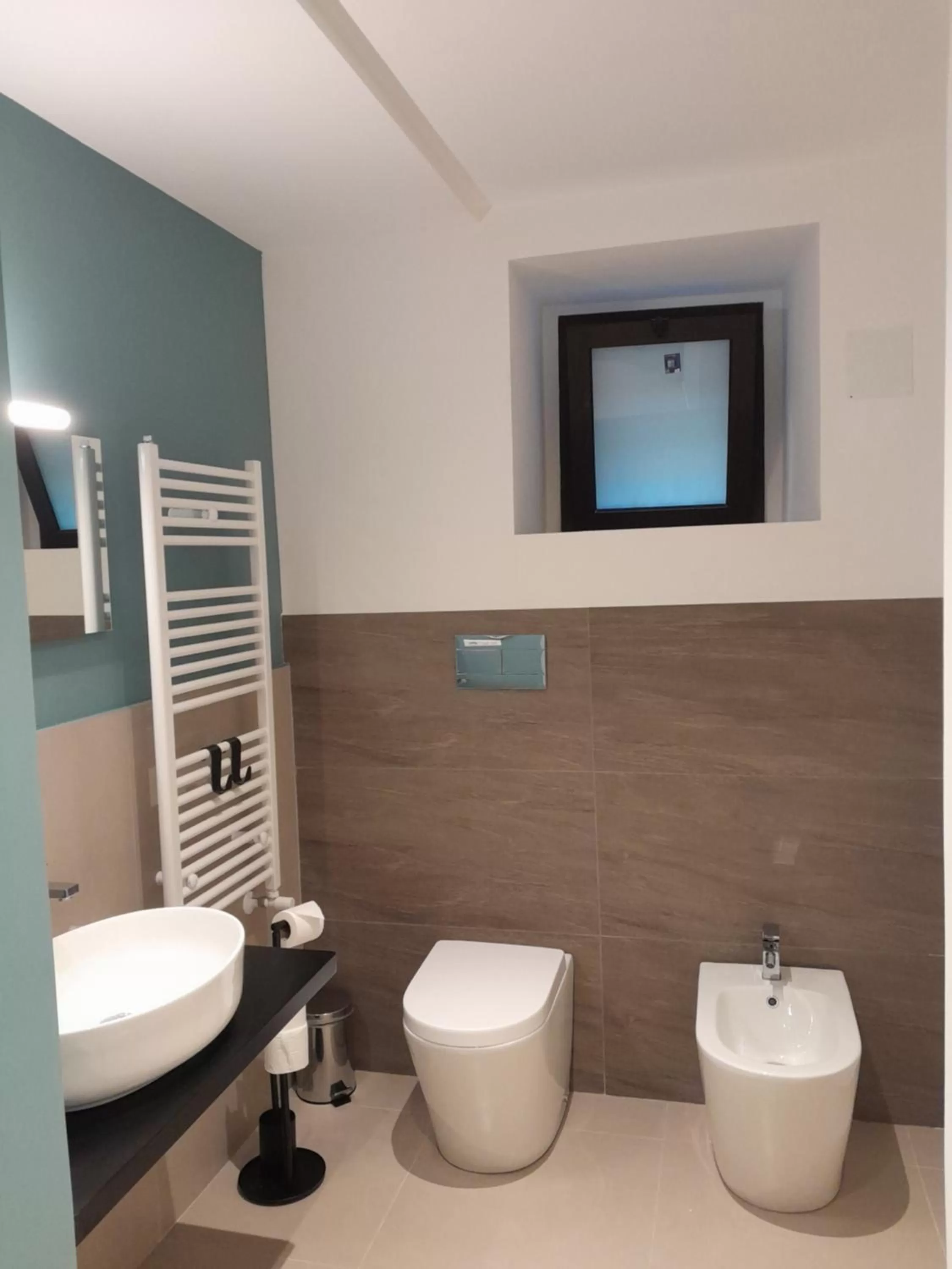 Toilet, Bathroom in La Regina del Duomo Catania Centro