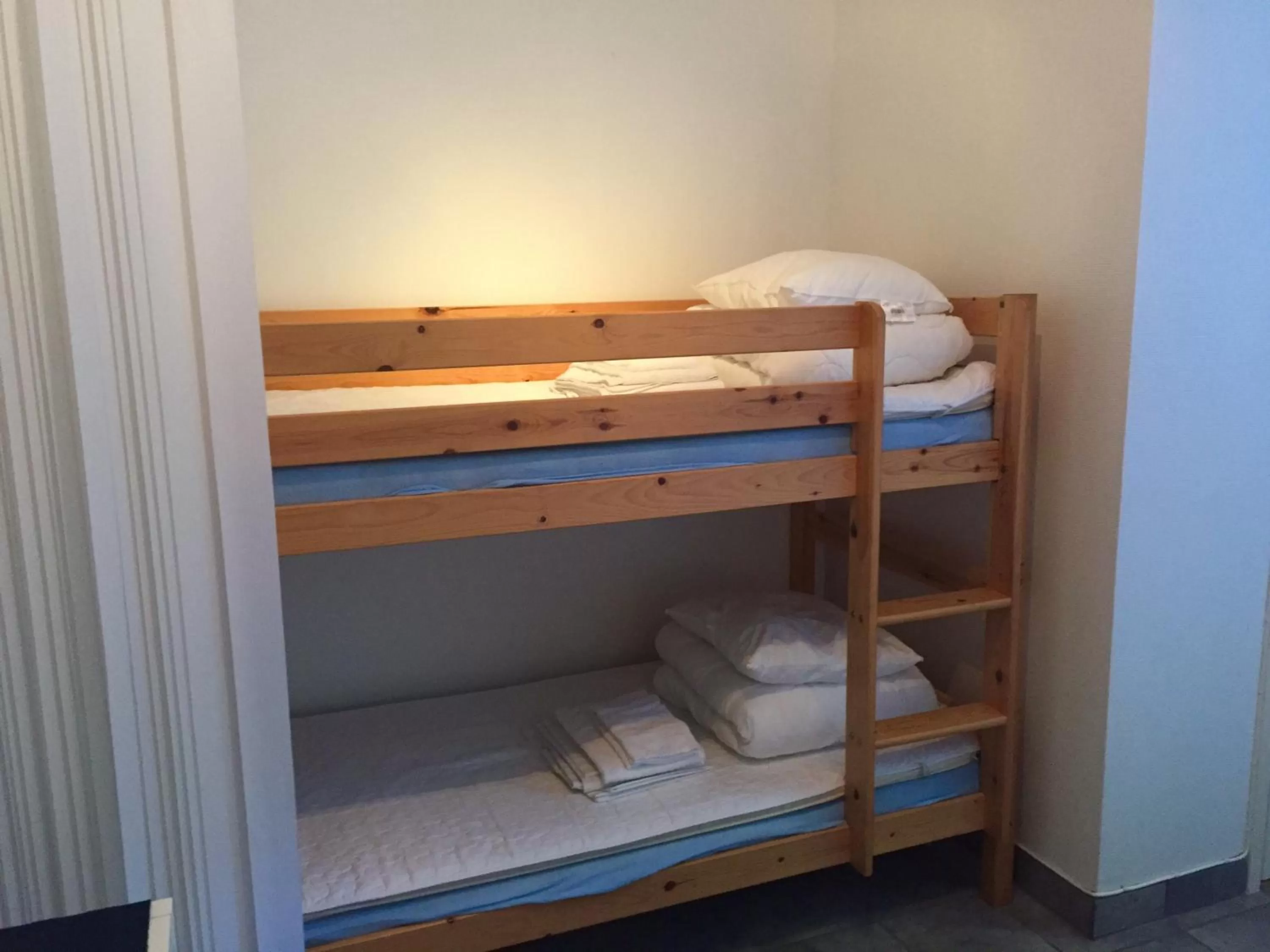 Photo of the whole room, Bed in Aurora Bed & Breakfast