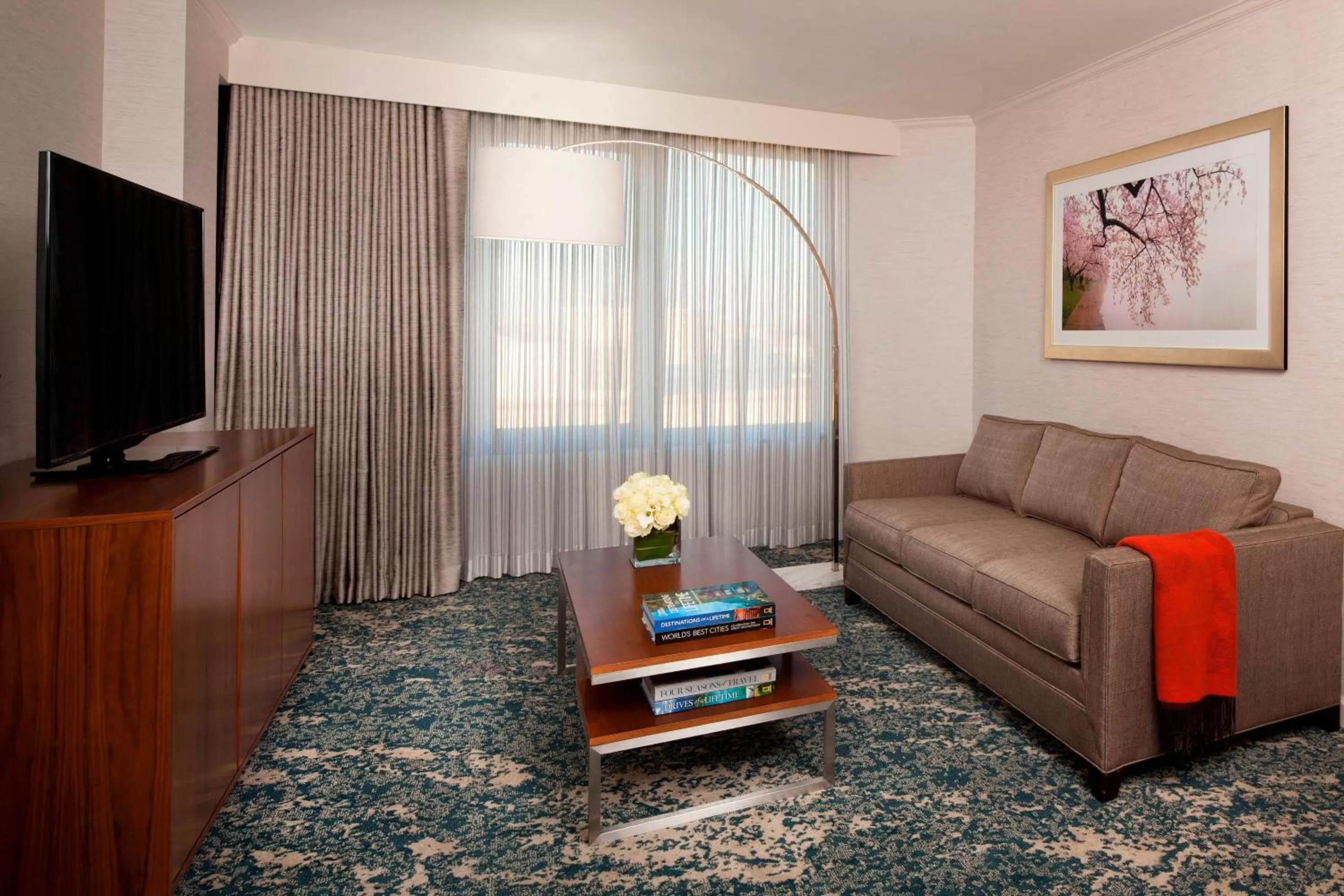 Photo of the whole room in The Westin Washington, D.C. City Center